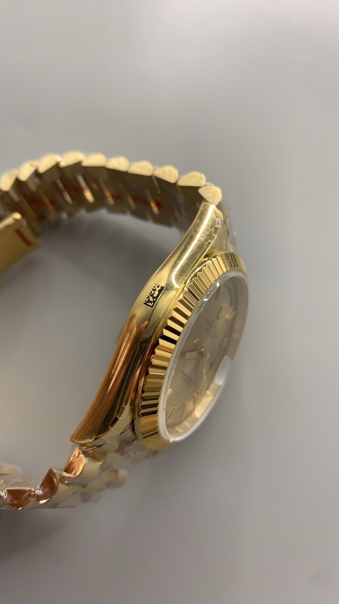 Rolex Day-Date 40MM | หน้าปัดเลขโรมัน | ตัวเรือนสแตนเลสเคลือบสีทอง PVD | กลไกอัตโนมัติ Cal.3255