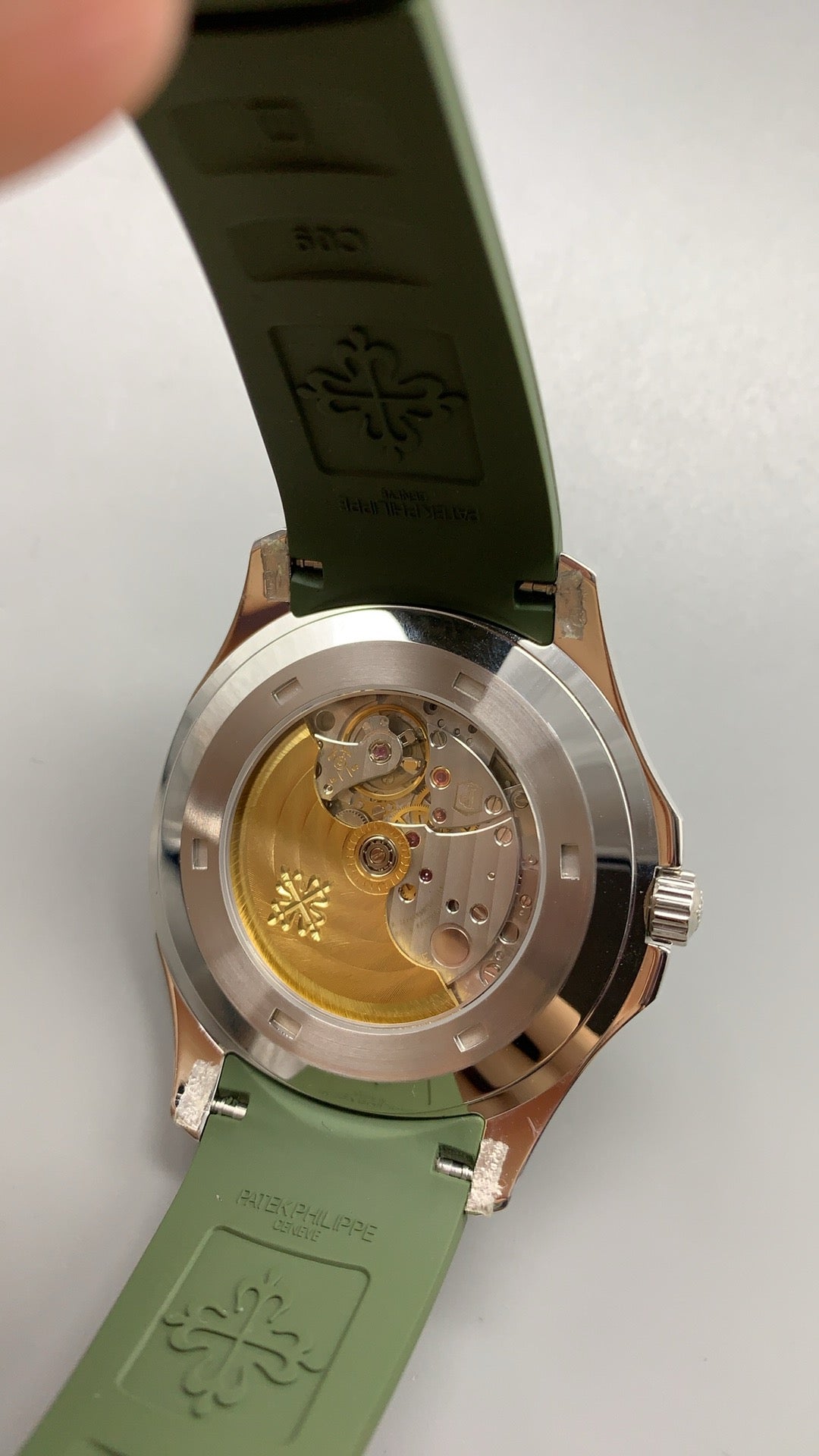 Patek Philippe Aquanaut 5167 | 40MM | หน้าปัดสีเขียวลายตาราง | สายยางสีเขียว | กลไกอัตโนมัติ Cal.324 S C