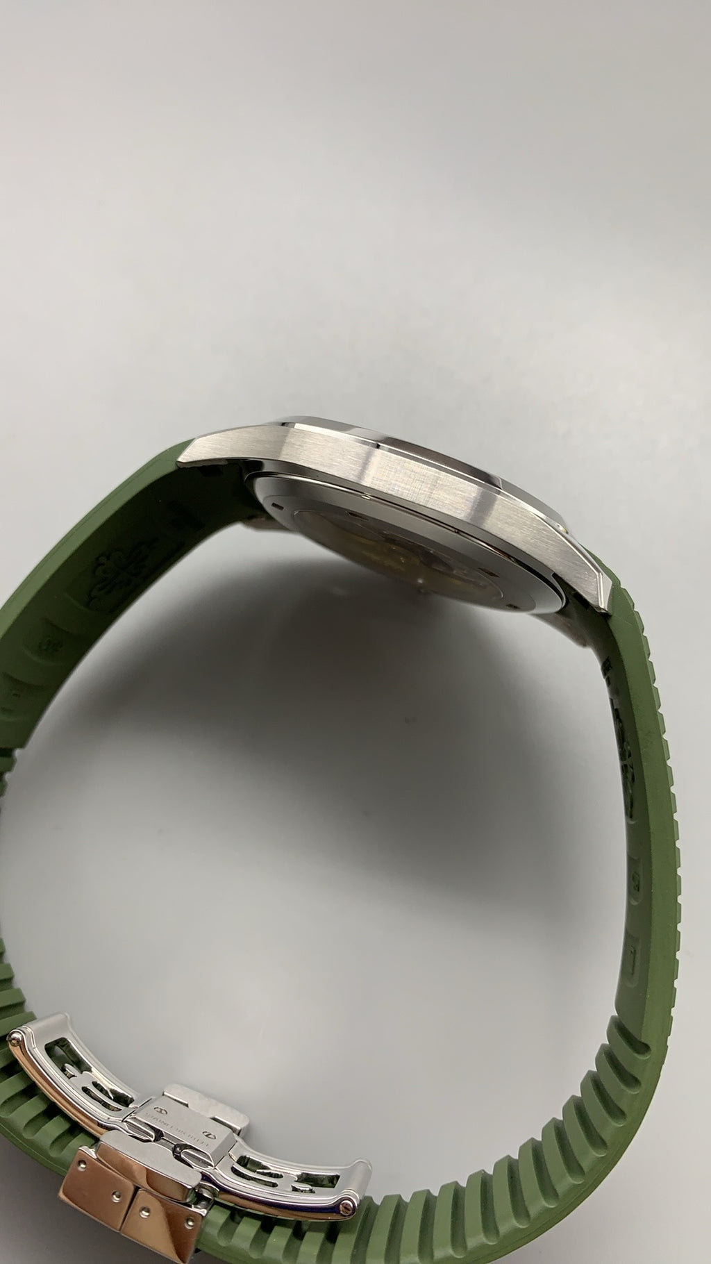 Patek Philippe Aquanaut 5167 | 40MM | หน้าปัดสีเขียวลายตาราง | สายยางสีเขียว | กลไกอัตโนมัติ Cal.324 S C