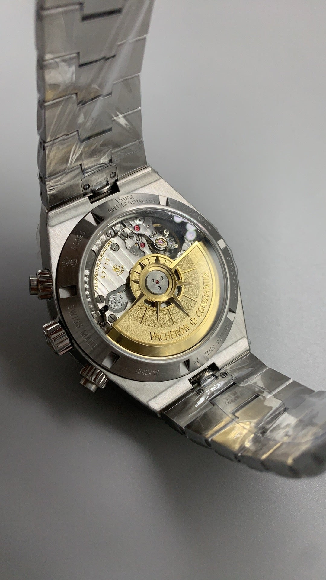 Vacheron Constantin Overseas Chronograph 5500V | 42.5MM | ตัวเรือนสแตนเลสสตีล | ฟังก์ชันจับเวลา | หน้าปัดสีน้ำเงิน | กลไกอัตโนมัติ Cal.5200