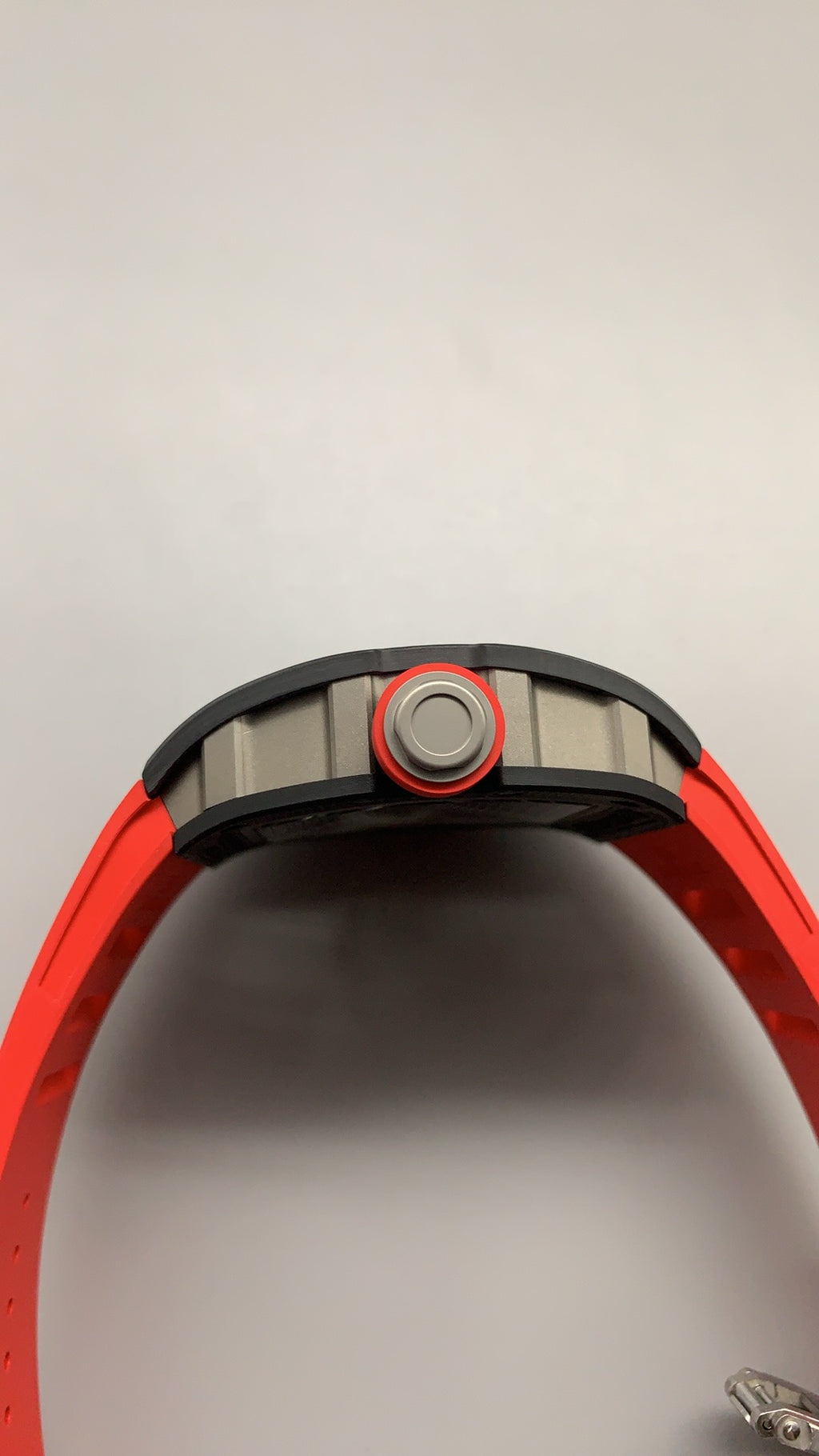 Richard Mille RM055 | 42MM | ตัวเรือนคาร์บอนไฟเบอร์ NTPT + โครงไทเทเนียม | หน้าปัดสเกเลตัน | กลไกไขลานมือ RMUL2