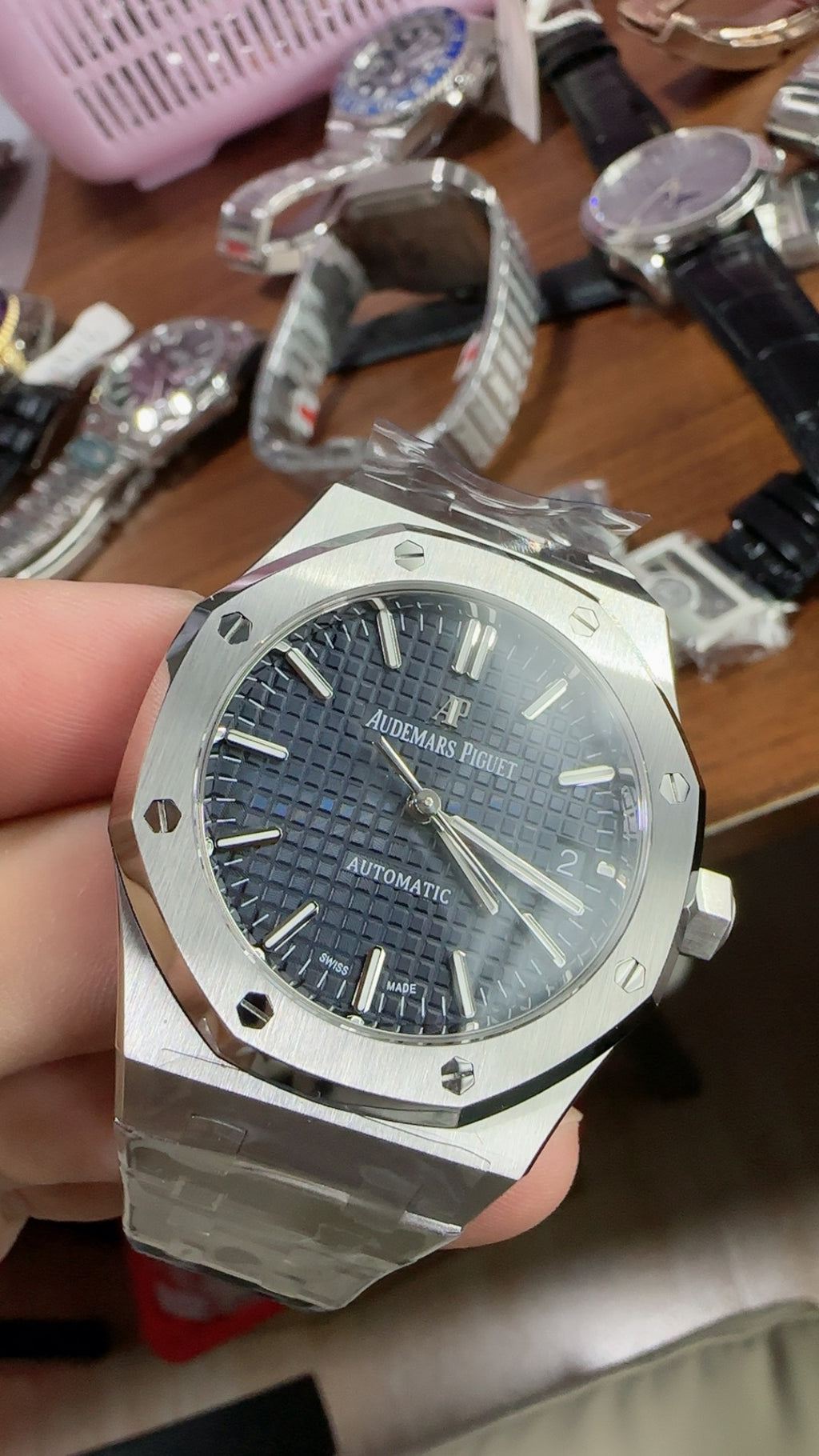 Audemars Piguet Royal Oak 15450ST | 37MM | ตัวเรือนสแตนเลสสตีล | หน้าปัดสีน้ำเงิน | กลไกอัตโนมัติ Cal.3120