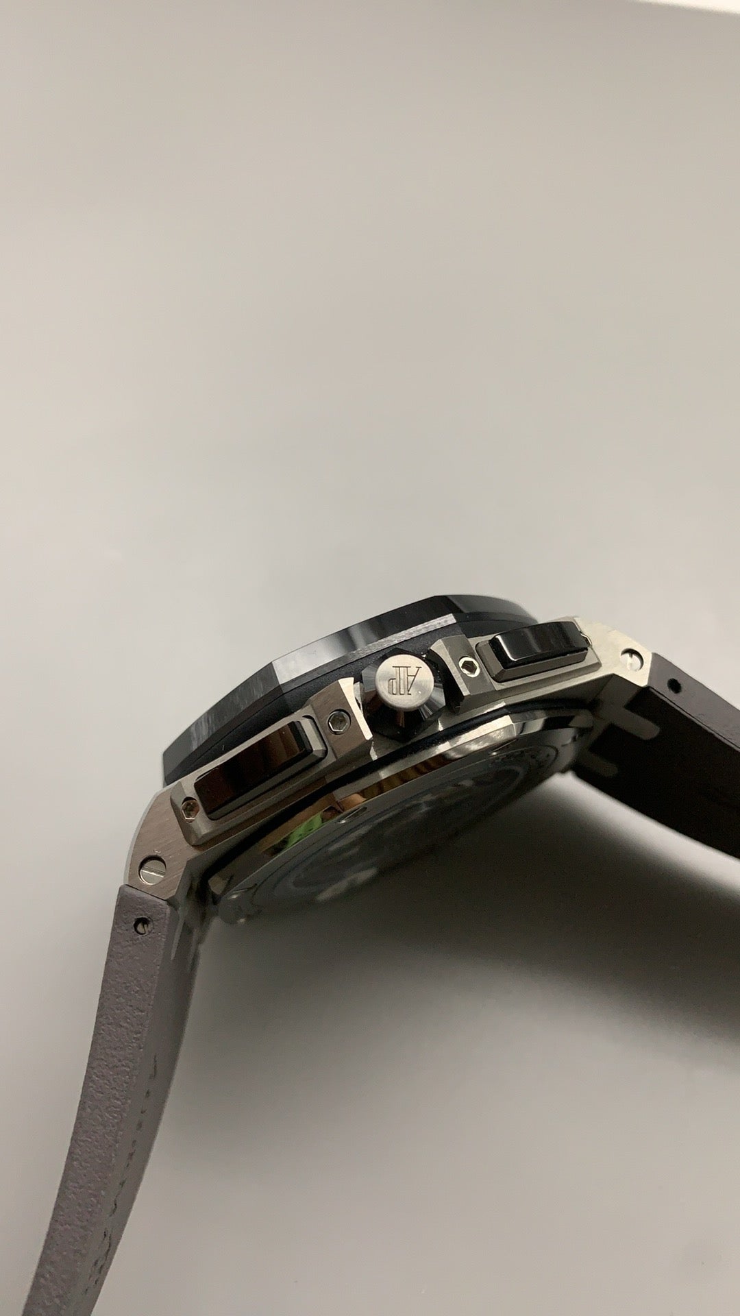 Audemars Piguet Royal Oak Offshore 26420ST | 43MM | ตัวเรือนสแตนเลสสตีล | หน้าปัดสีเทา | จับเวลา Chronograph | กลไกอัตโนมัติ Cal.4401