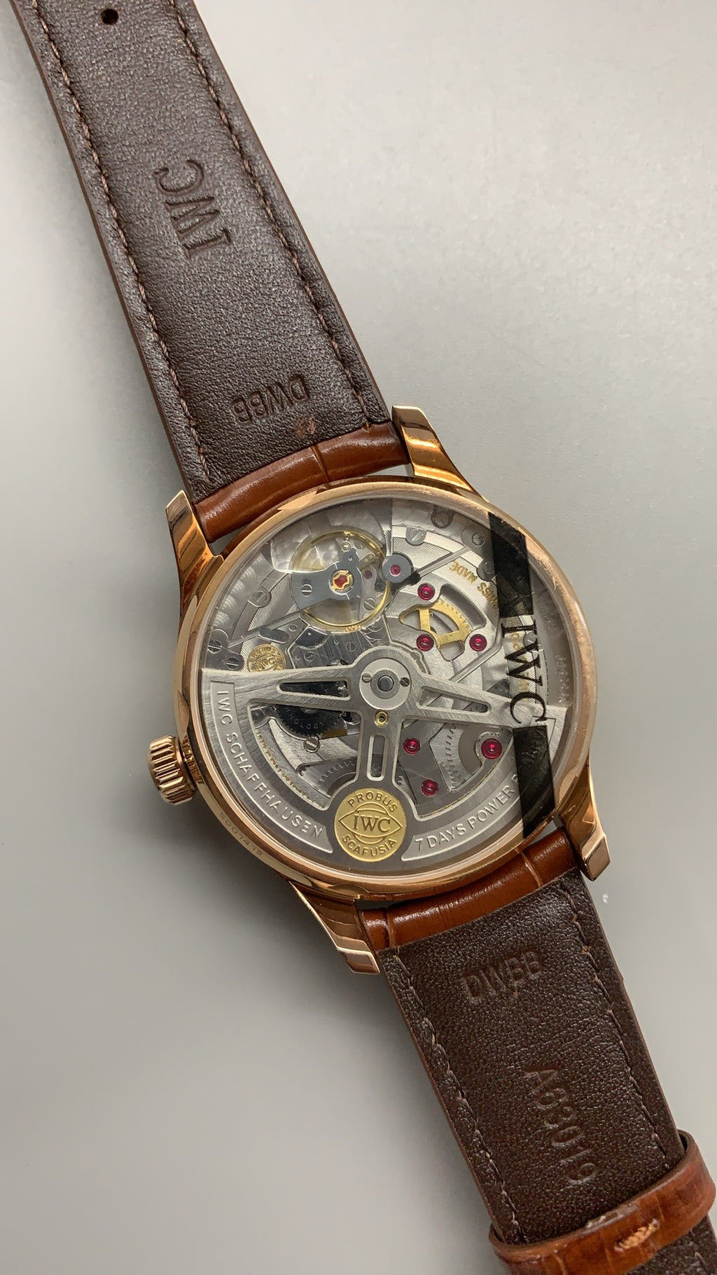 IWC Portugieser Automatic 7 Days | 42.3MM | ตัวเรือนโทนโรสโกลด์ | พลังงานสำรอง 7 วัน | หน้าปัดสีขาว | สายหนังจระเข้สีน้ำตาล | กลไกอัตโนมัติ Cal.52010