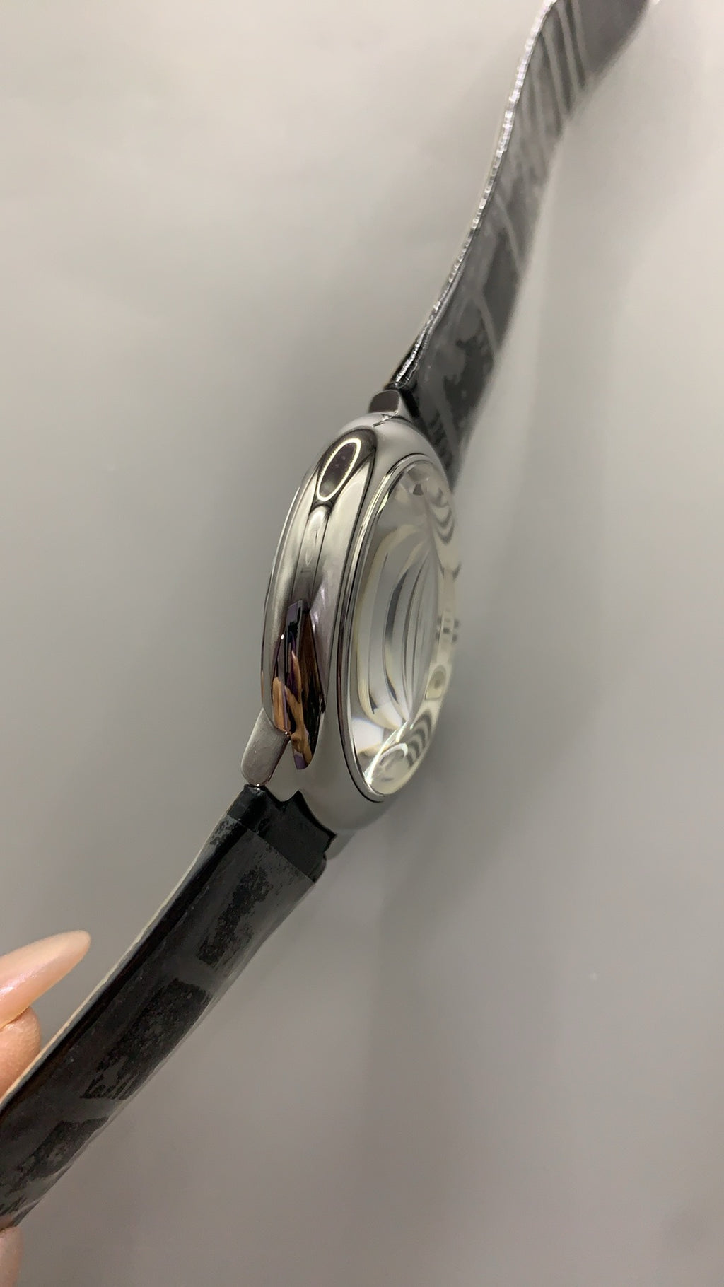 Cartier Ballon Bleu de Cartier | ขนาด 42 มม. | หน้าปัดสีดำ | สายหนังสีดำ | อัตโนมัติ