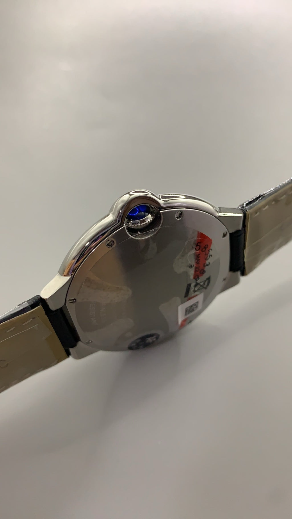 Cartier Ballon Bleu de Cartier | ขนาด 42 มม. | หน้าปัดสีดำ | สายหนังสีดำ | อัตโนมัติ