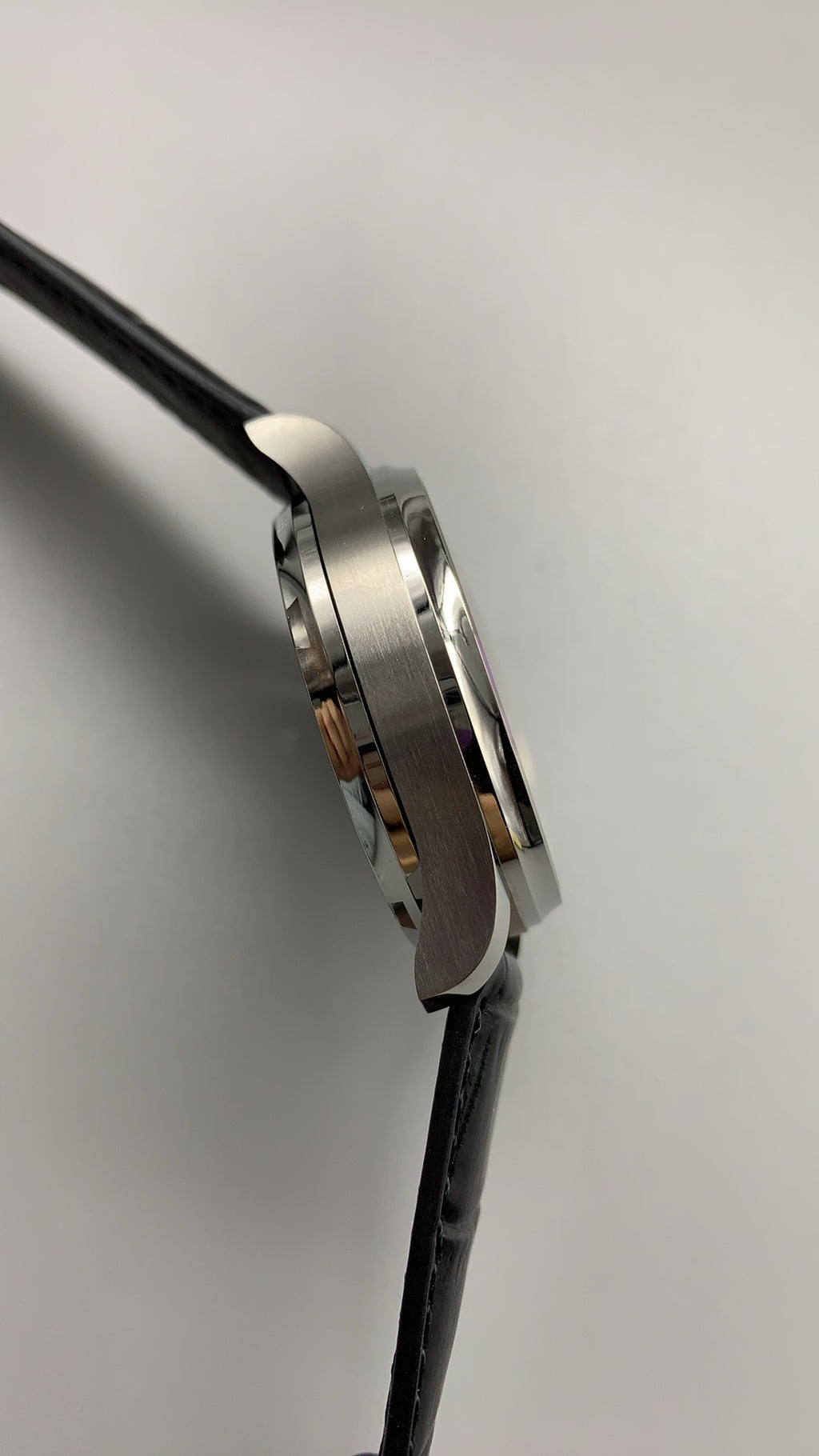 IWC Portugieser Automatic 7 Days | 42.3MM | ตัวเรือนสแตนเลสสตีล | พลังงานสำรอง 7 วัน | หน้าปัดสีเขียว | สายหนังจระเข้สีดำ | กลไกอัตโนมัติ Cal.52010