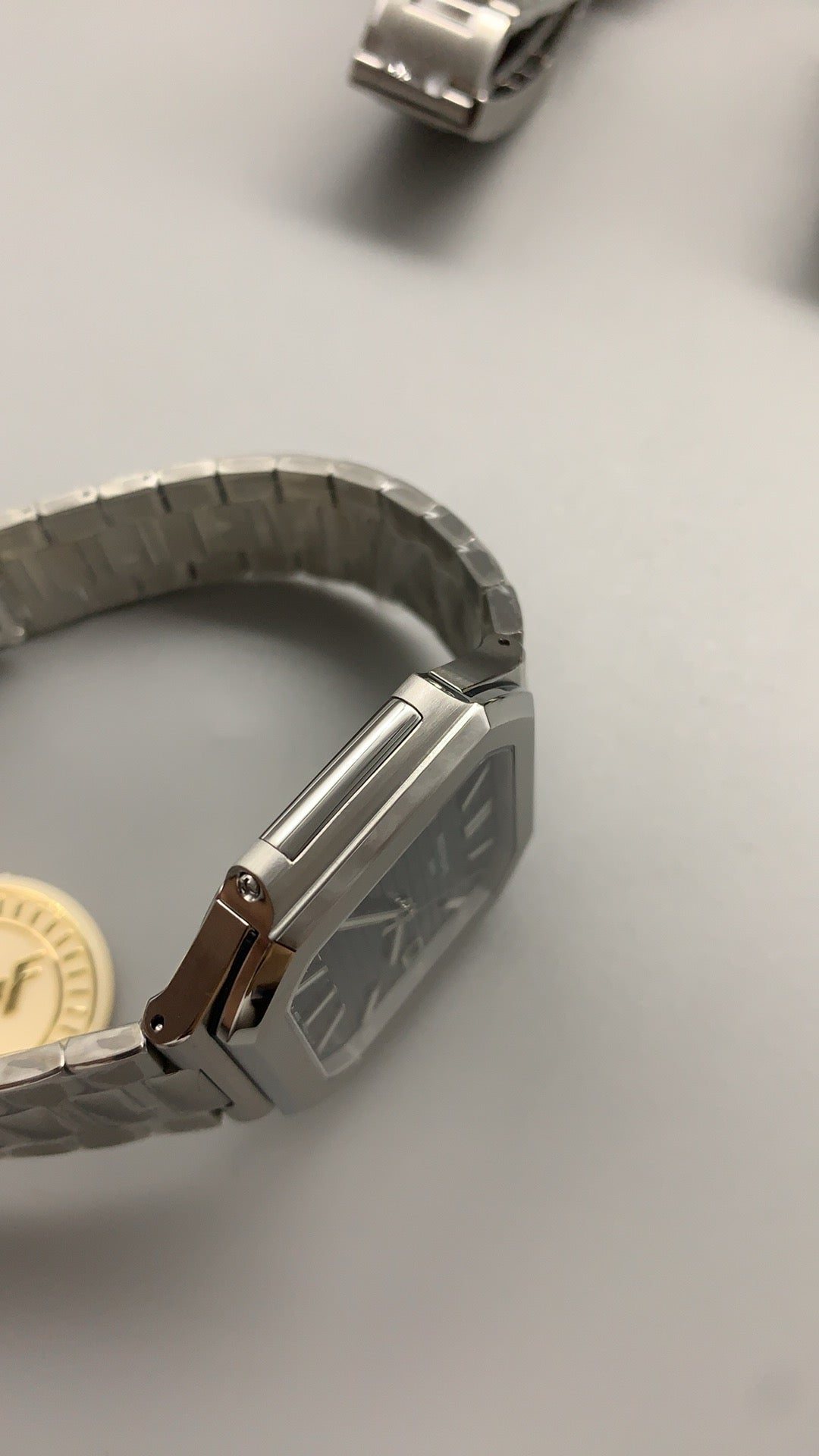 Patek Philippe Nautilus 5821 | 41MM | หน้าปัดสีน้ำเงินซันเรย์ | ตัวเรือนสแตนเลสสตีล | กลไกอัตโนมัติ Cal.26-330