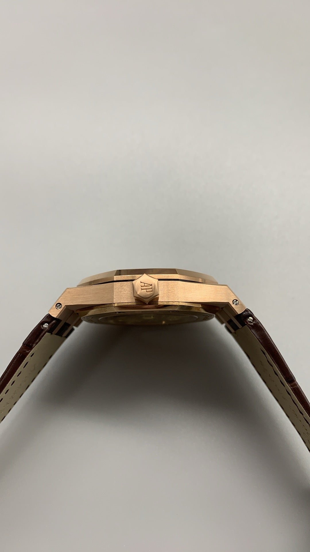 Audemars Piguet Royal Oak 15450 | 37MM | ตัวเรือนสแตนเลสสตีลเคลือบสีโรสโกลด์แบบ PVD | หน้าปัดสีขาว | สายหนัง | กลไกอัตโนมัติ Cal.3120