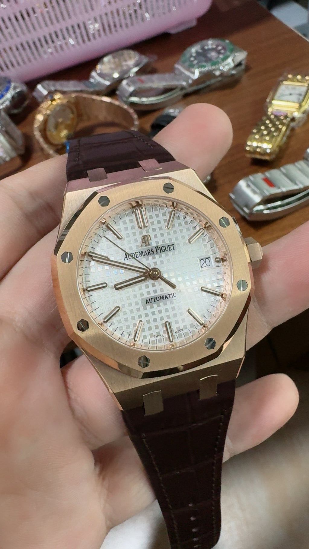Audemars Piguet Royal Oak 15450 | 37MM | ตัวเรือนสแตนเลสสตีลเคลือบสีโรสโกลด์แบบ PVD | หน้าปัดสีขาว | สายหนัง | กลไกอัตโนมัติ Cal.3120