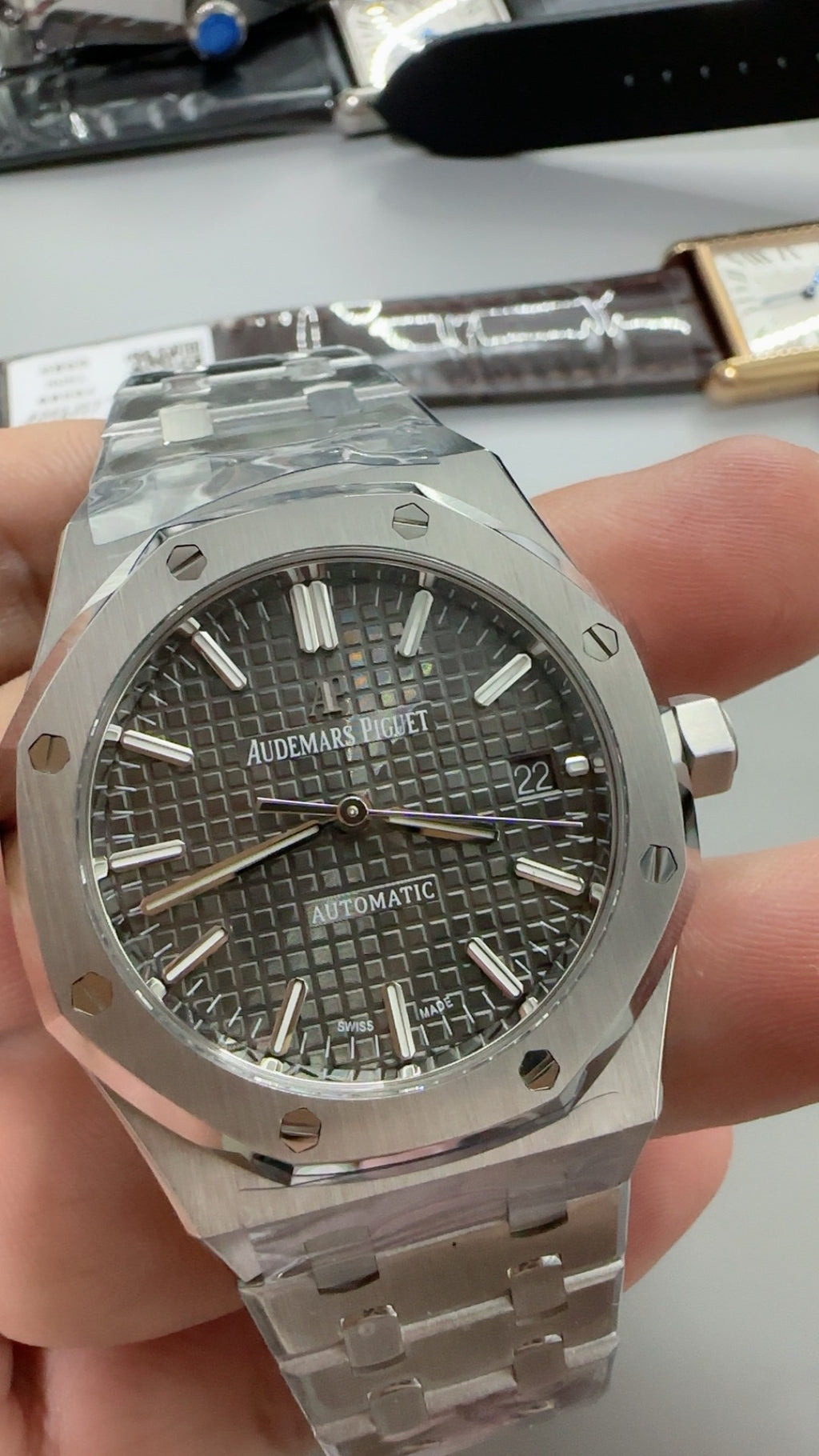 Audemars Piguet Royal Oak 15450ST | 37MM | ตัวเรือนสแตนเลสสตีล | หน้าปัดสีเทา | กลไกอัตโนมัติ Cal.3120