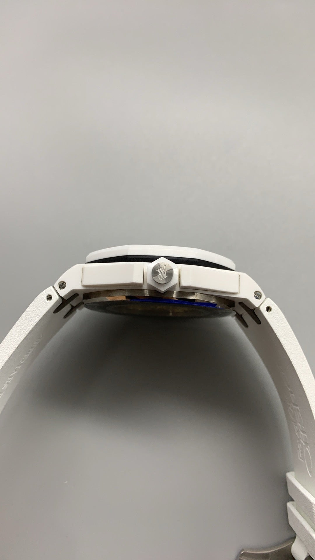 Audemars Piguet Royal Oak Offshore Diver 15707CE | 42MM | ตัวเรือนเซรามิกสีขาว | หน้าปัดสีขาว | กลไกอัตโนมัติ Cal.3120