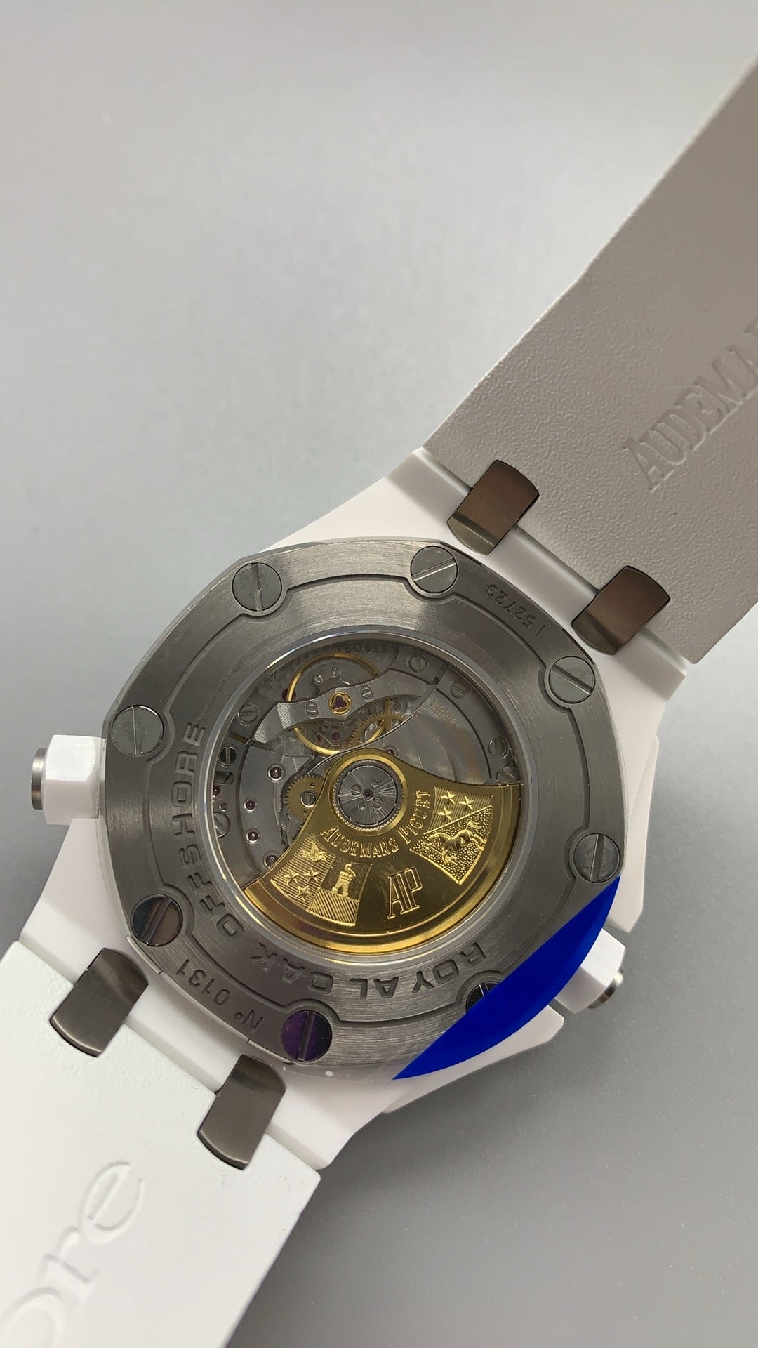 Audemars Piguet Royal Oak Offshore Diver 15707CE | 42MM | White ceramic case | White dial | Automatic movement Cal.3120