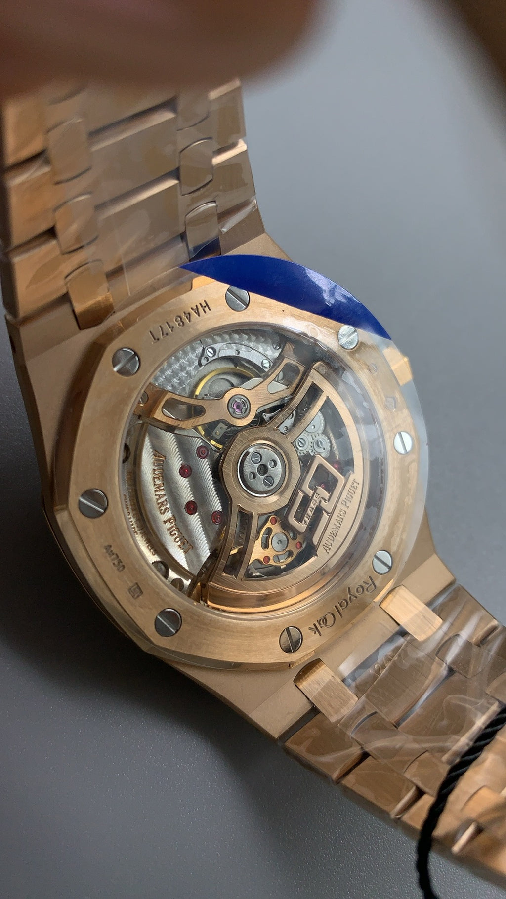 Audemars Piguet Royal Oak 16202 | 39MM | ตัวเรือนสแตนเลสสตีลเคลือบสีโรสโกลด์แบบ PVD | หน้าปัดสีดำไล่เฉดควัน (Smoked Black) | กลไกอัตโนมัติ Cal.7121