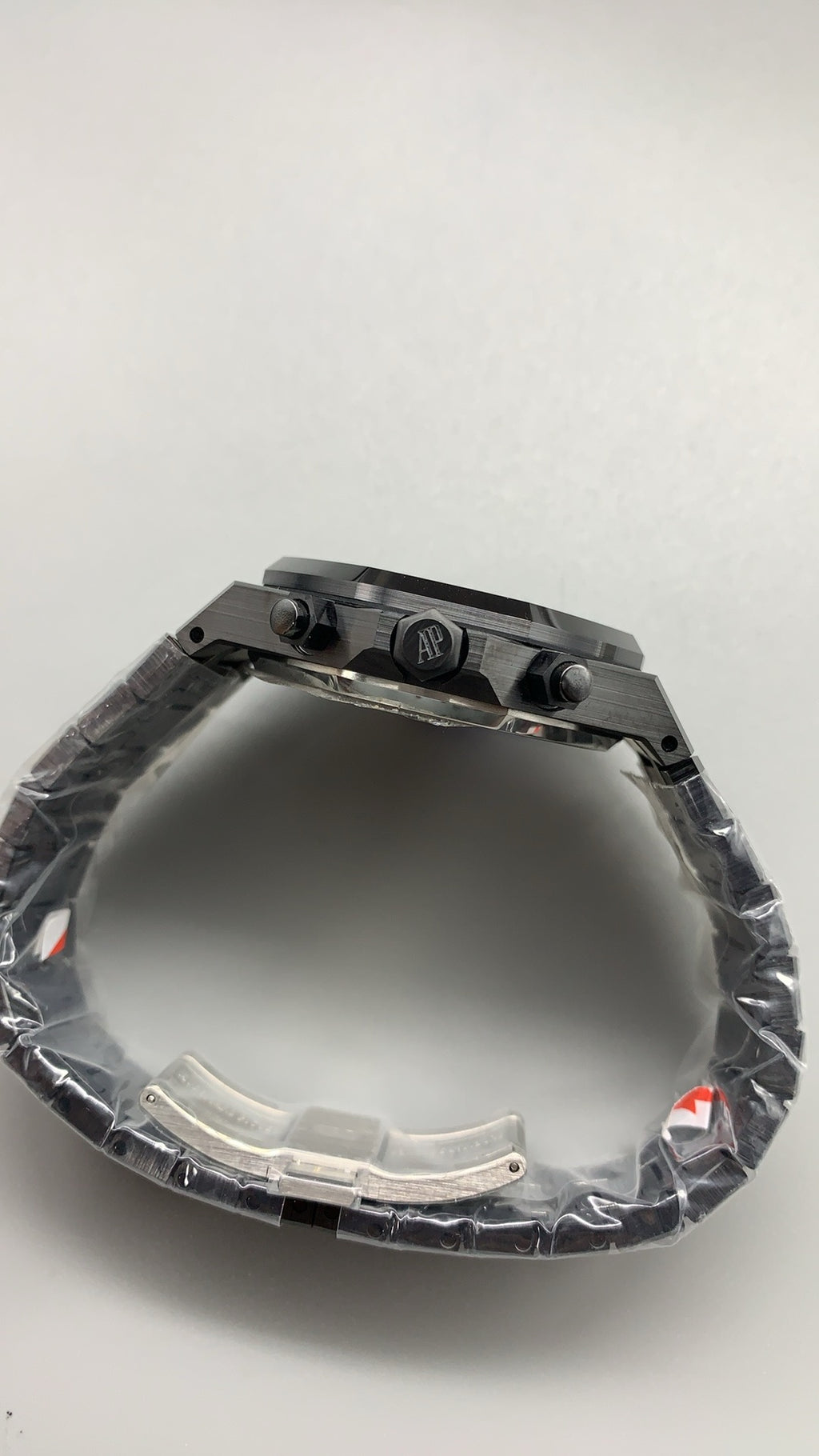 Audemars Piguet Royal Oak Offshore 26240CE | 43MM | ตัวเรือนเซรามิก | รุ่นใหม่ล่าสุด | จับเวลา Chronograph | กลไกอัตโนมัติ Cal.4401