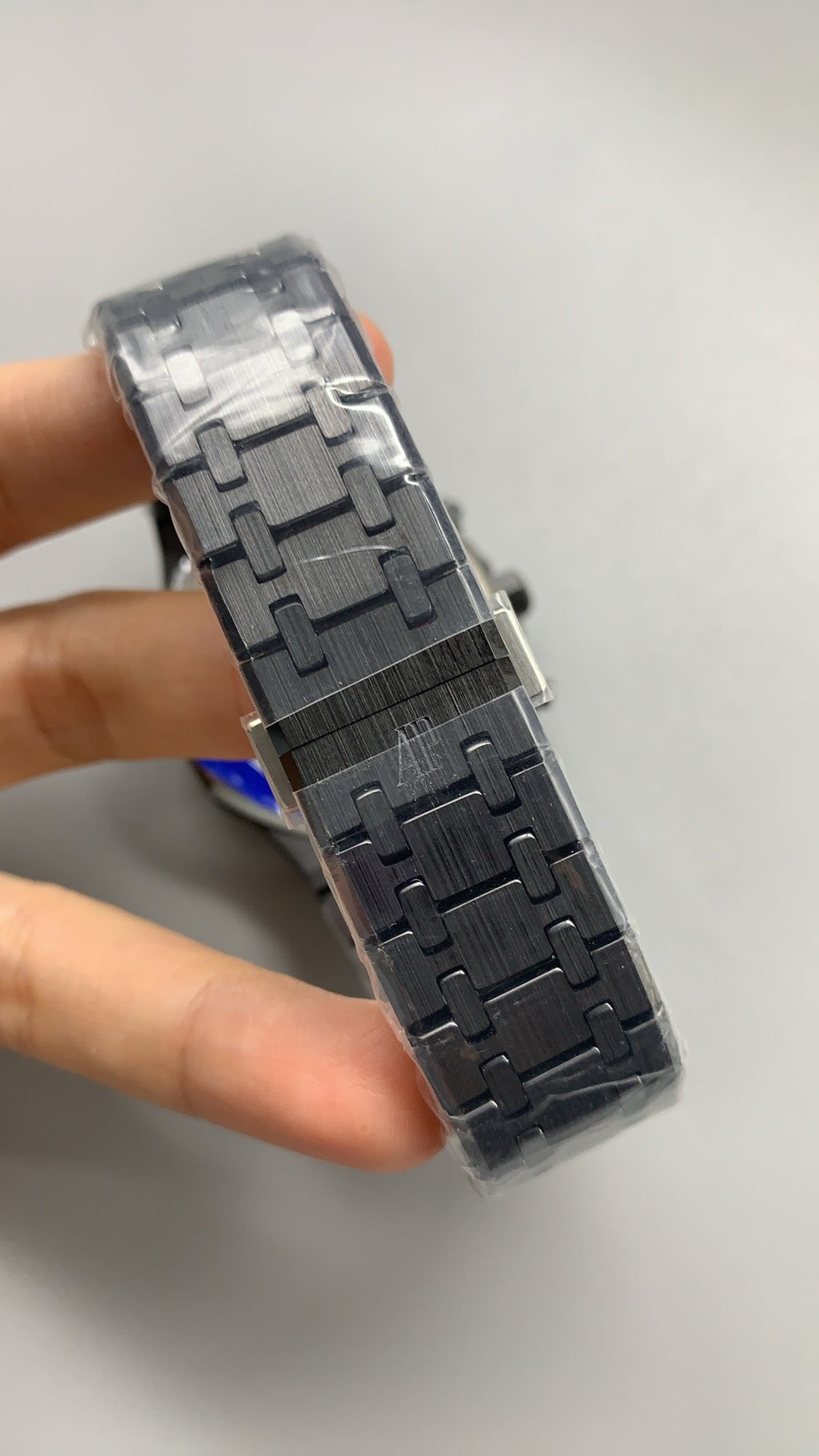 Audemars Piguet Royal Oak Offshore 26240CE | 43MM | ตัวเรือนเซรามิก | รุ่นใหม่ล่าสุด | จับเวลา Chronograph | กลไกอัตโนมัติ Cal.4401