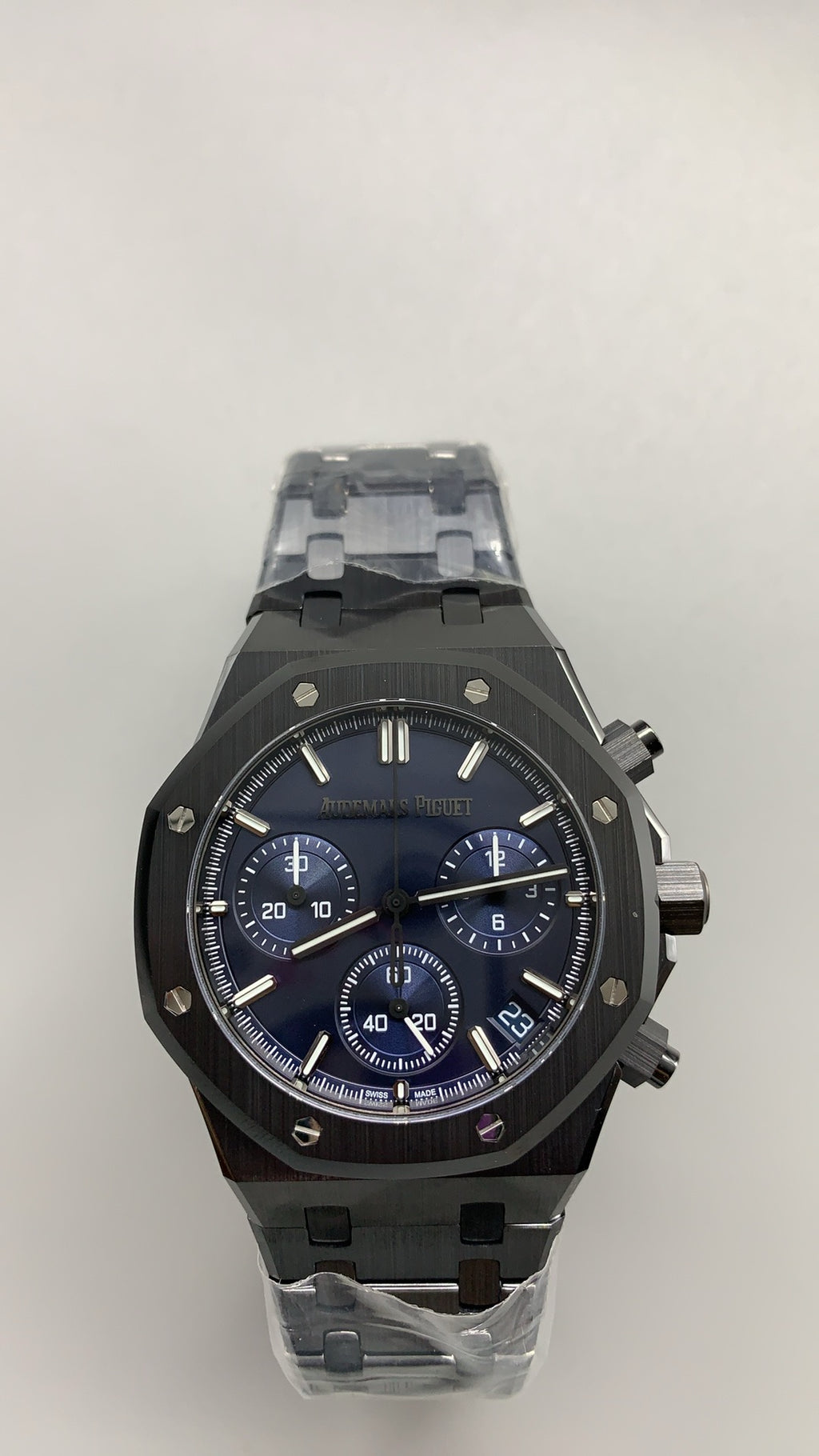 Audemars Piguet Royal Oak Offshore 26240CE | 43MM | ตัวเรือนเซรามิก | รุ่นใหม่ล่าสุด | จับเวลา Chronograph | กลไกอัตโนมัติ Cal.4401