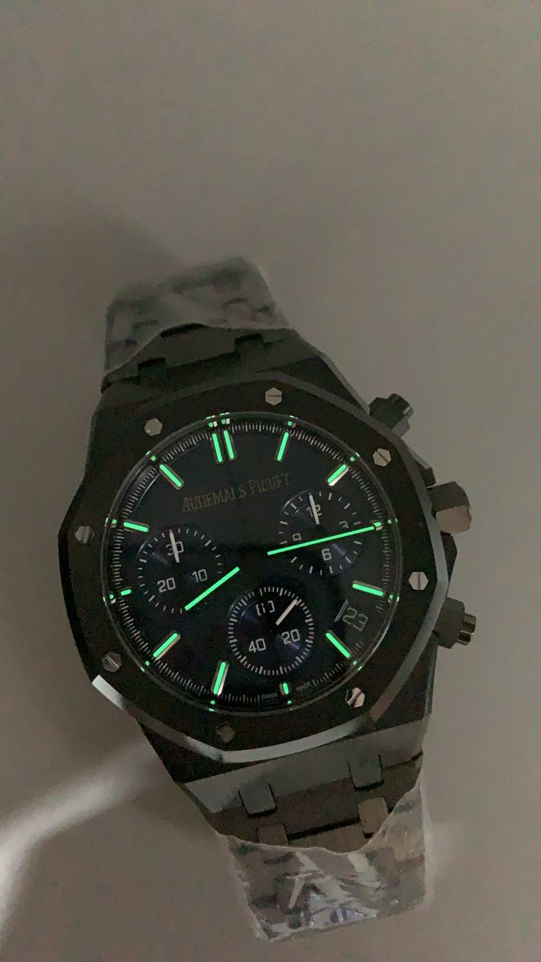 Audemars Piguet Royal Oak Offshore 26240CE | 43MM | ตัวเรือนเซรามิก | รุ่นใหม่ล่าสุด | จับเวลา Chronograph | กลไกอัตโนมัติ Cal.4401