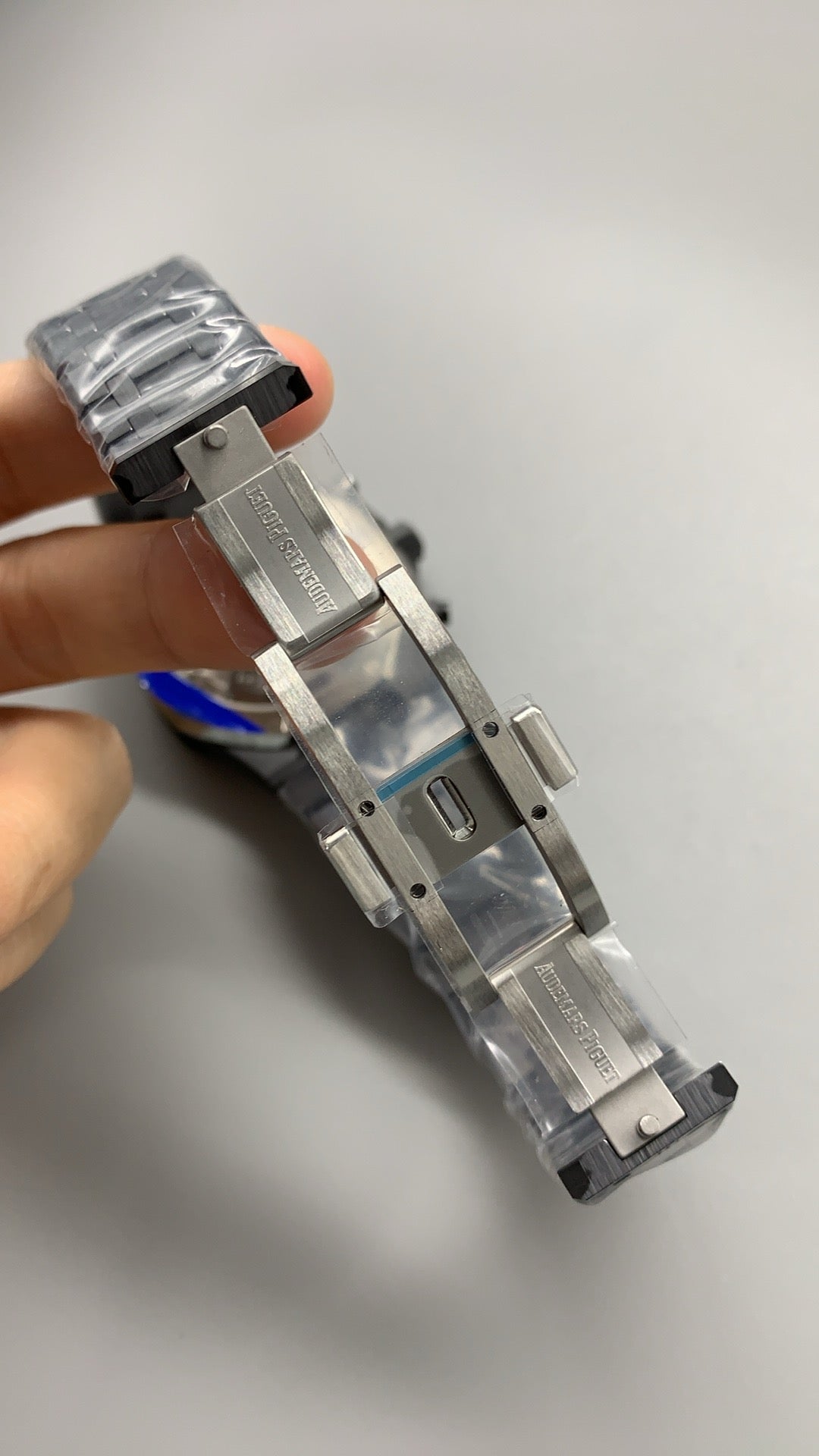 Audemars Piguet Royal Oak Offshore 26240CE | 43MM | ตัวเรือนเซรามิก | รุ่นใหม่ล่าสุด | จับเวลา Chronograph | กลไกอัตโนมัติ Cal.4401