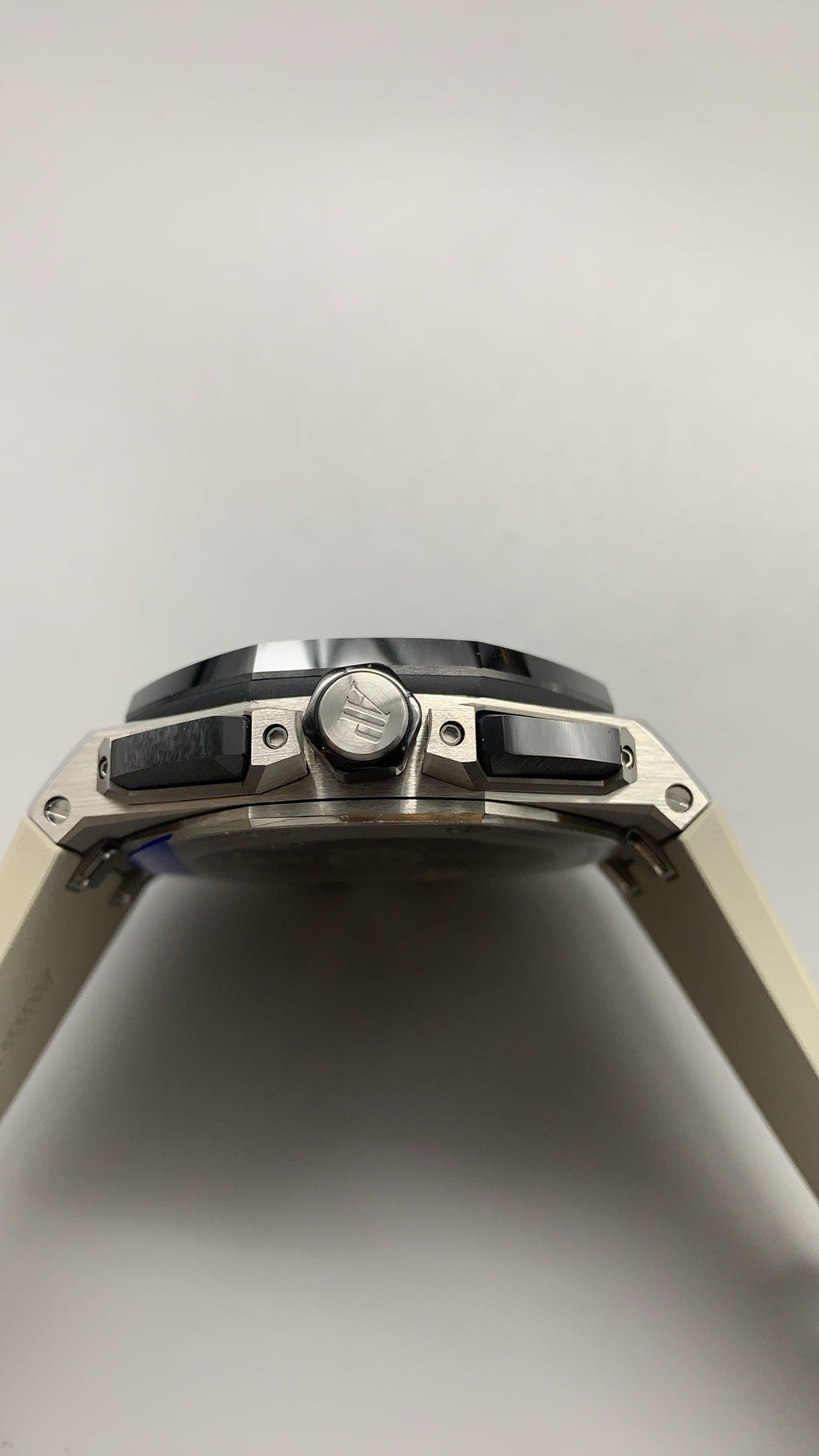 Audemars Piguet Royal Oak Offshore 26420ST | 43MM | Stainless Steel Case | Blue Dial | Chronograph | Automatic Caliber 4401