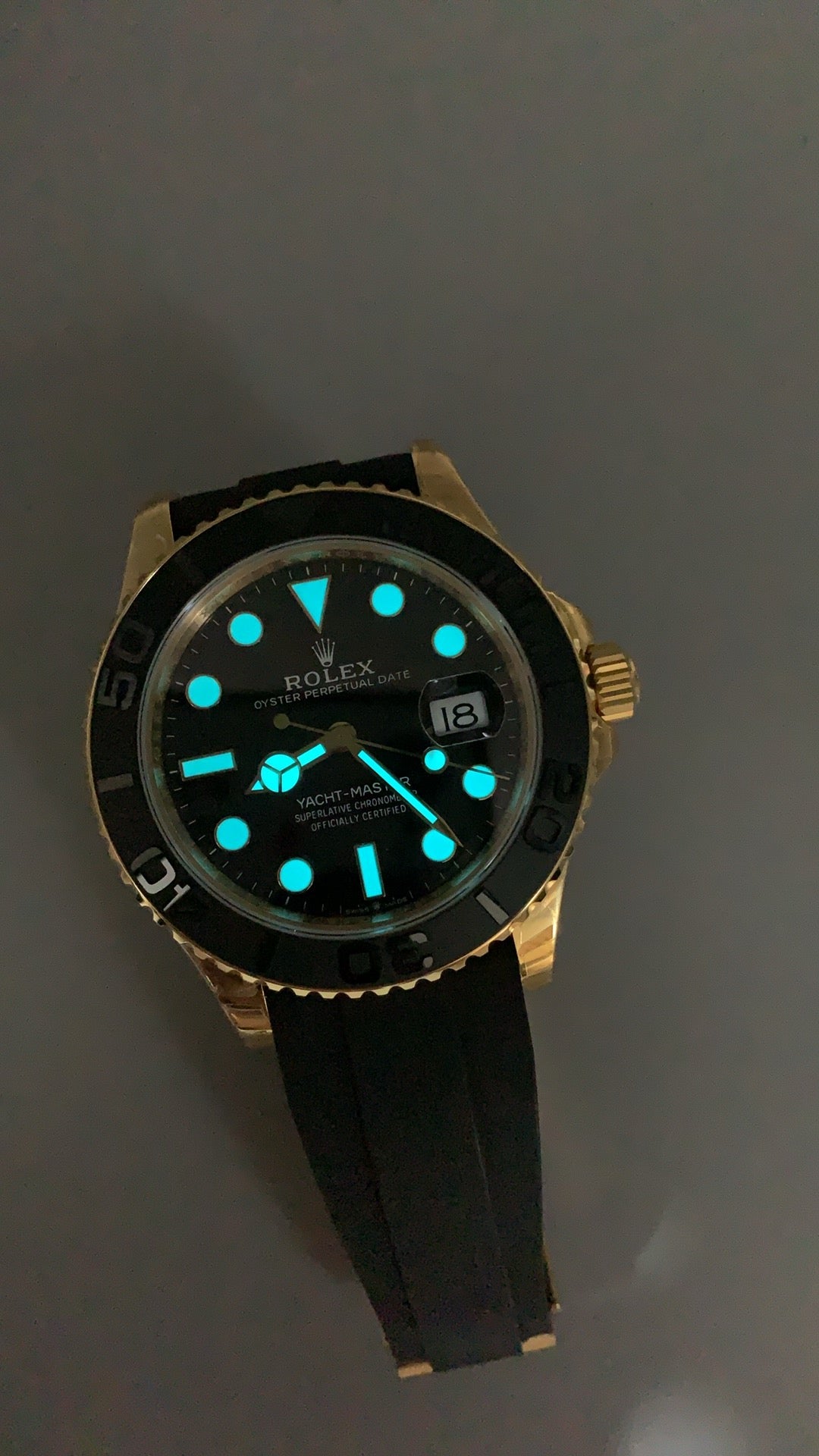 Rolex Yacht-Master 42MM | หน้าปัดสีดำ สปอร์ตหรู | ตัวเรือนสแตนเลสเคลือบสีทอง PVD