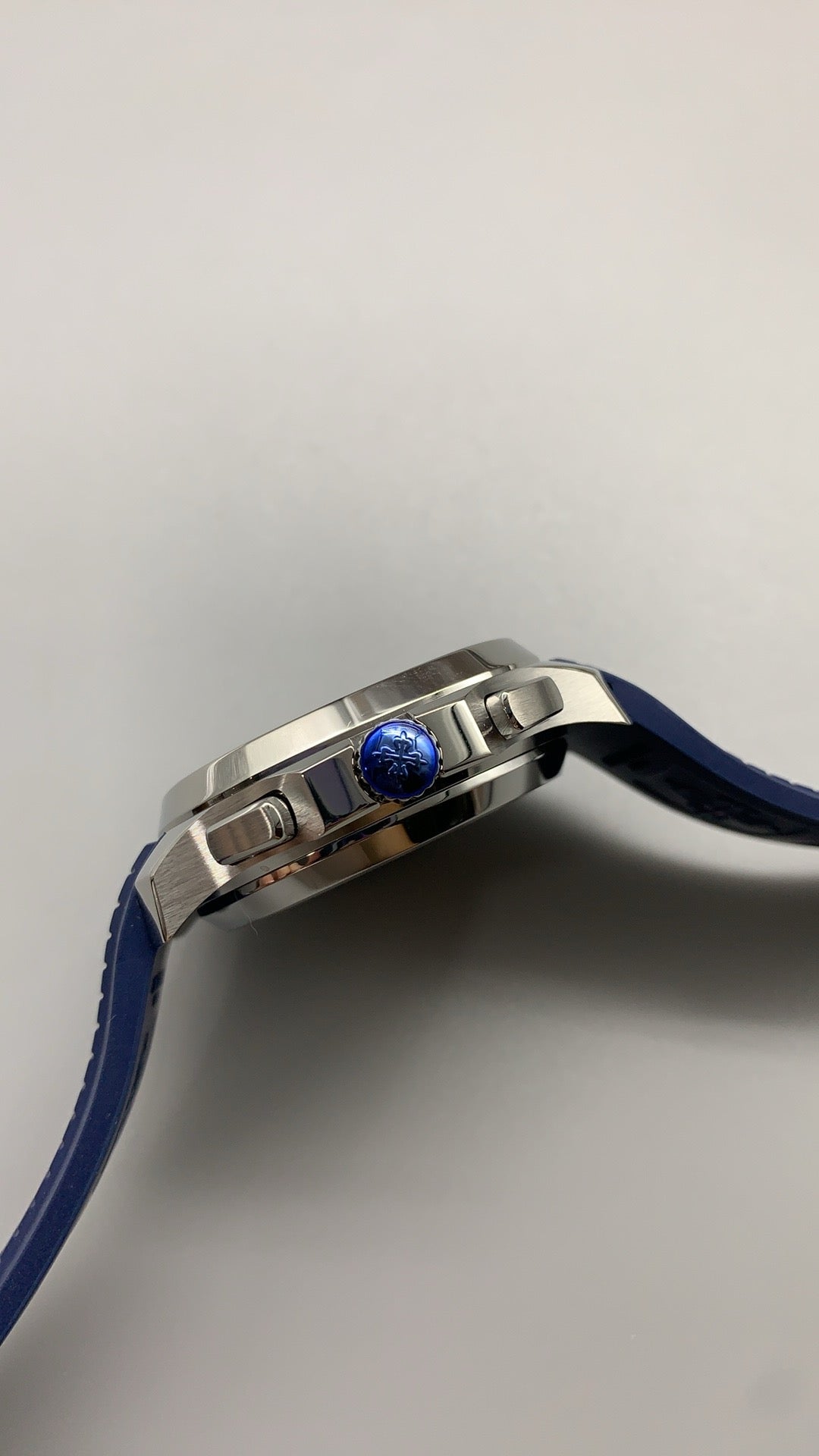 Patek Philippe Aquanaut 5968A | 42.2MM | หน้าปัดสีน้ำเงิน | โครโนกราฟจับเวลา | กลไกอัตโนมัติ Cal.CH 28-520 C