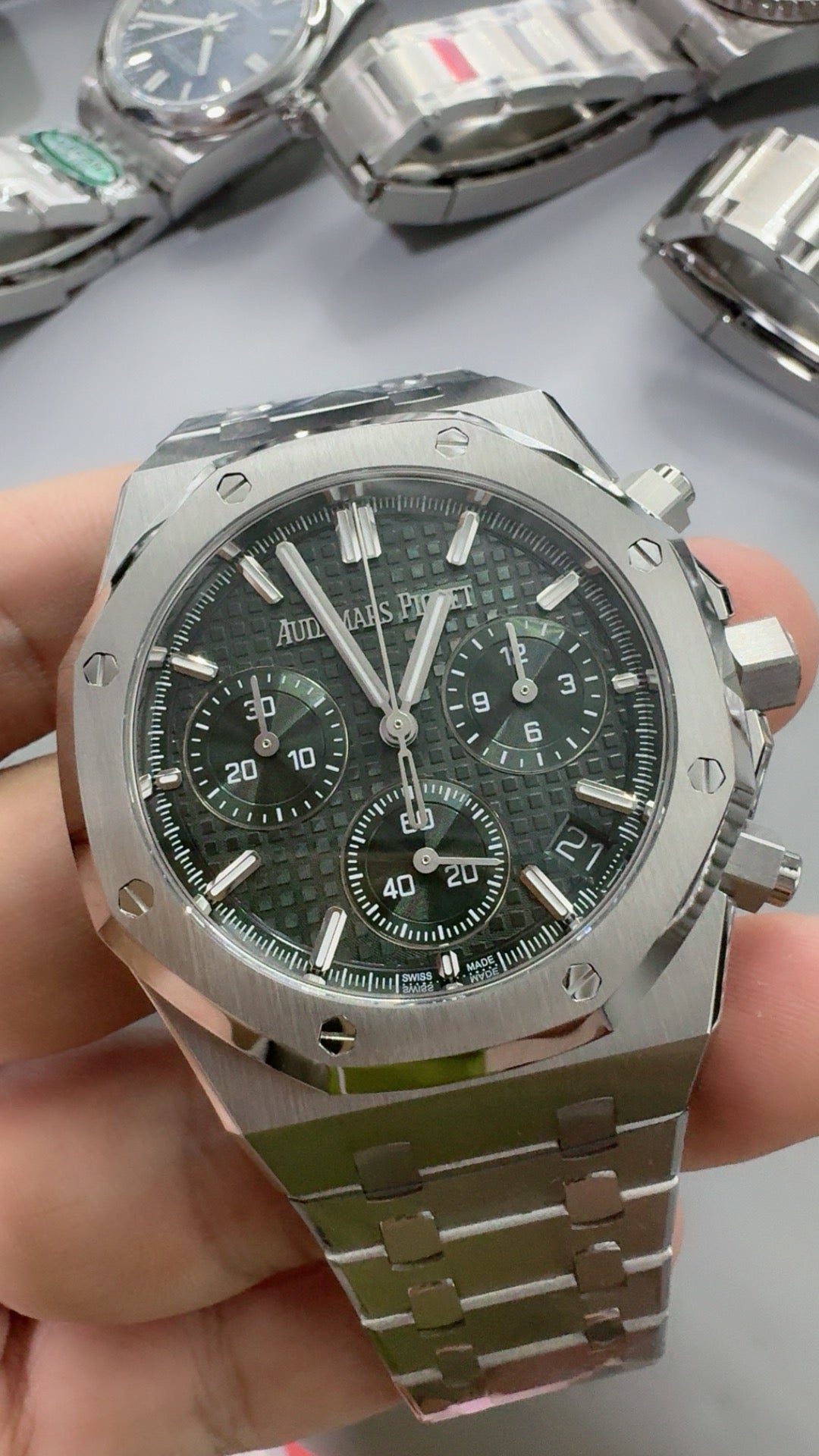 Audemars Piguet Royal Oak 26240ST | 41MM | ตัวเรือนสแตนเลสสตีล | หน้าปัดสีเขียว | จับเวลา Chronograph | กลไกอัตโนมัติ Cal.4401