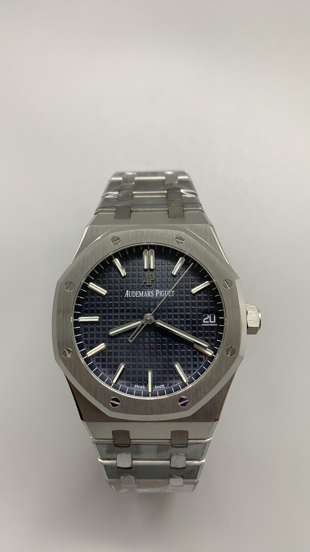 Audemars Piguet Royal Oak 15500ST | 41MM | ตัวเรือนสแตนเลสสตีล | หน้าปัดสีน้ำเงิน | กลไกอัตโนมัติ Cal.4302
