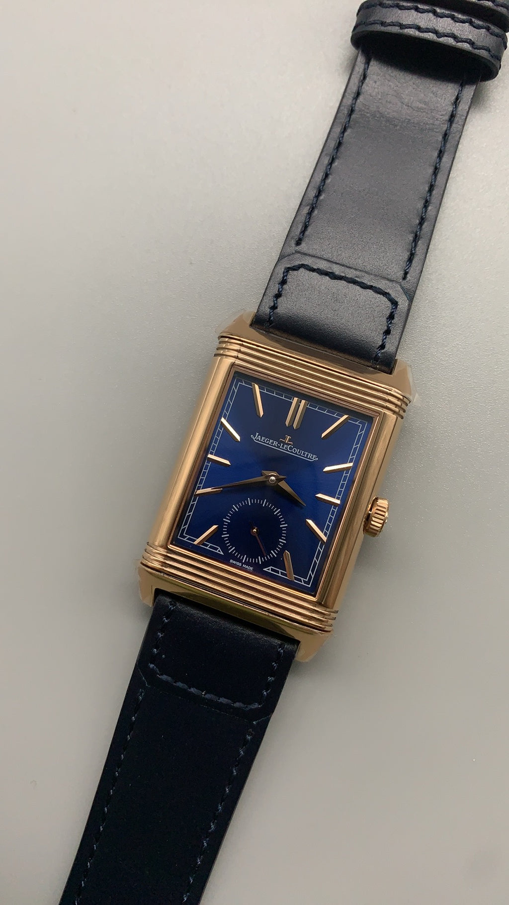 Jaeger-LeCoultre Reverso Classic Small Seconds | 45.6×27.4MM | Stainless steel case | Manual winding movement | Blue dial | Blue alligator strap | Small seconds function