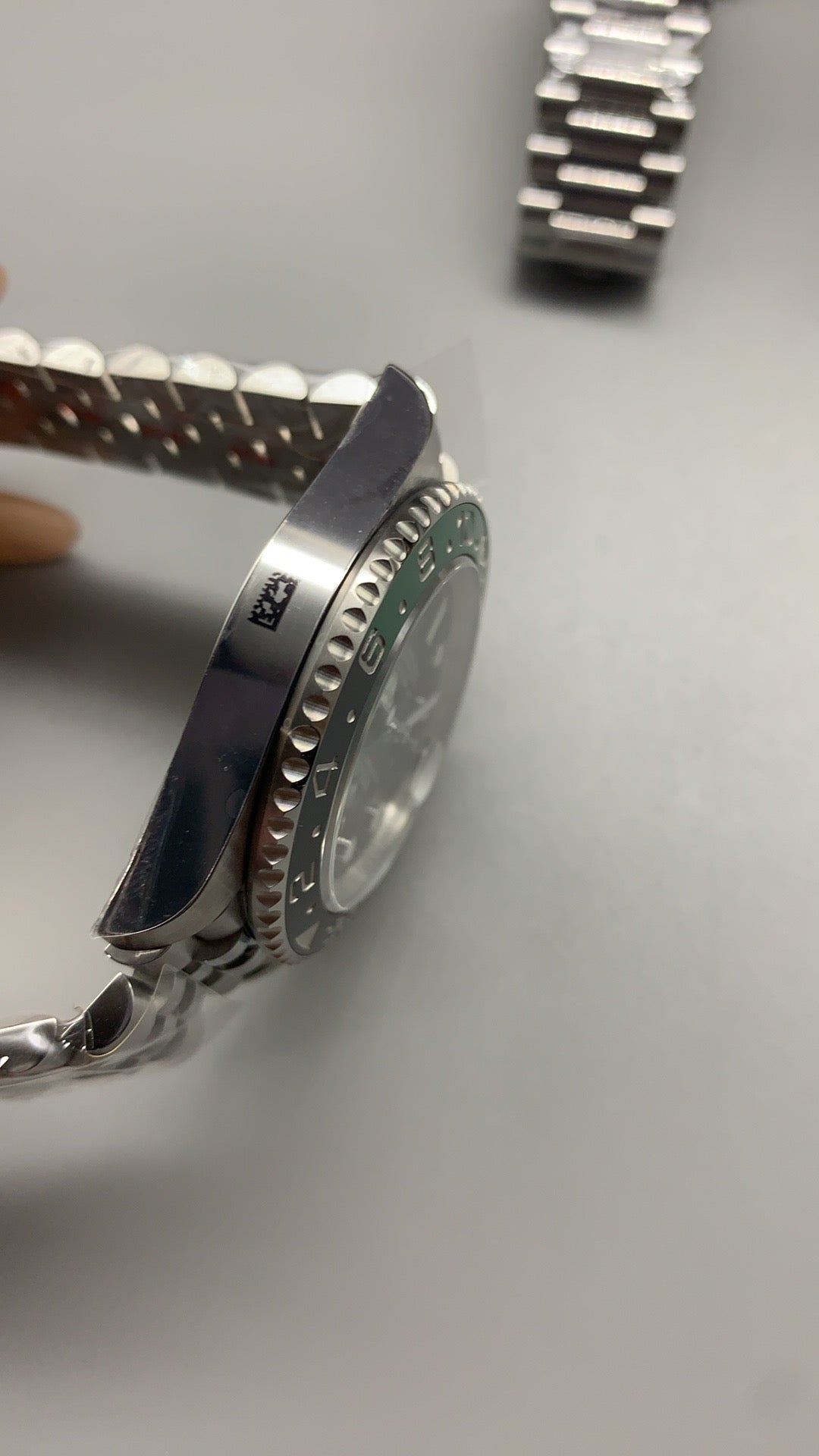 Rolex GMT-Master II 40MM | ขอบเซรามิกสีเขียว-ดำ (สไปร์ท) | กลไกอัตโนมัติ Cal.3285