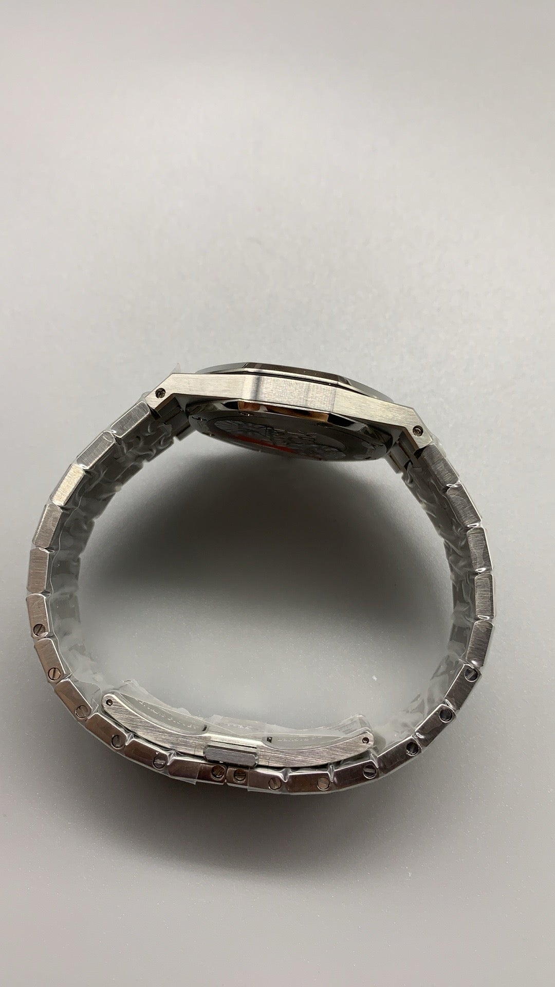 Audemars Piguet Royal Oak 33MM | ตัวเรือนสแตนเลสสตีล | ระบบควอทซ์ (Quartz) | หน้าปัดคลาสสิก | เหมาะสำหรับสุภาพสตรี