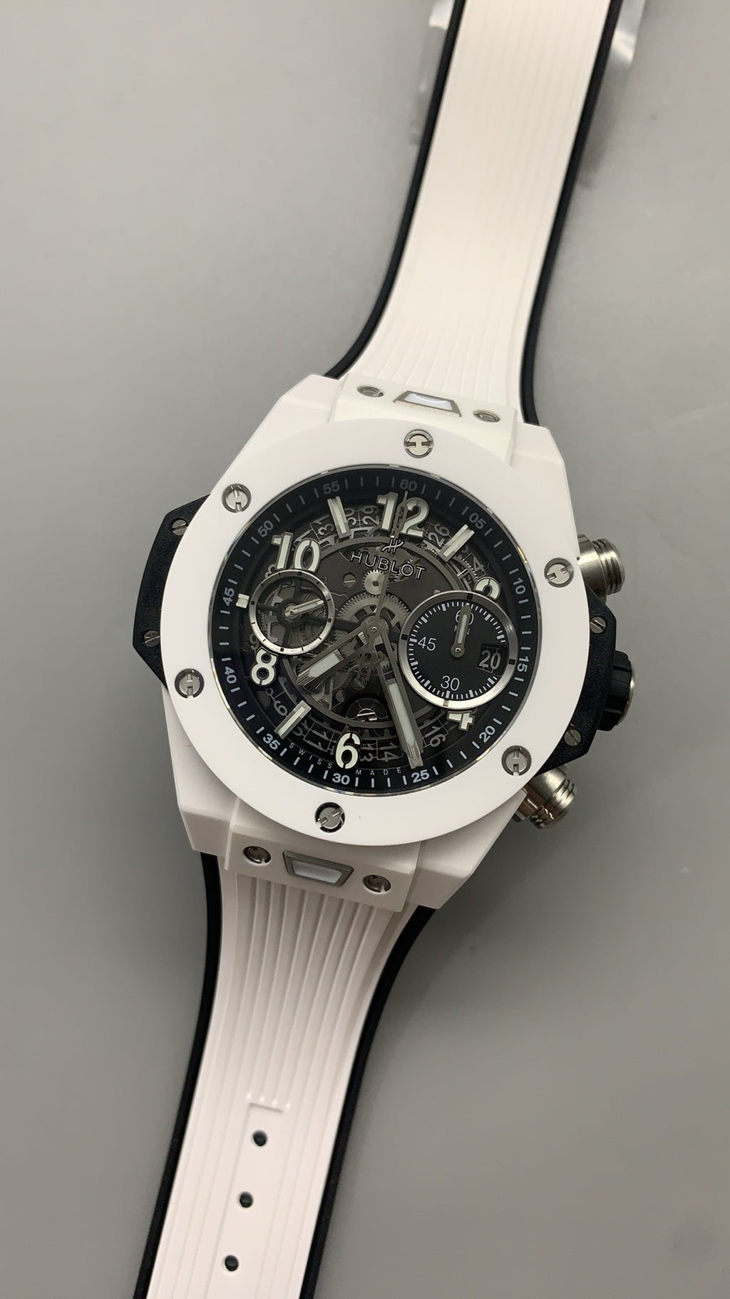 Hublot Big Bang Chronograph | 44MM | ตัวเรือนเซรามิกสีขาว | หน้าปัดสเกเลตัน | จับเวลา Chronograph | กลไกอัตโนมัติ HUB4100