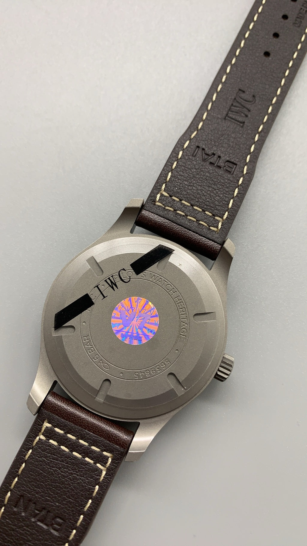 IWC Pilot's Watch Mark XVIII Heritage | 40MM | ตัวเรือนไทเทเนียม | ฟังก์ชันวันที่ | หน้าปัดสีน้ำตาล | สายหนังวัวสีน้ำตาล | กลไกอัตโนมัติ Cal.35111