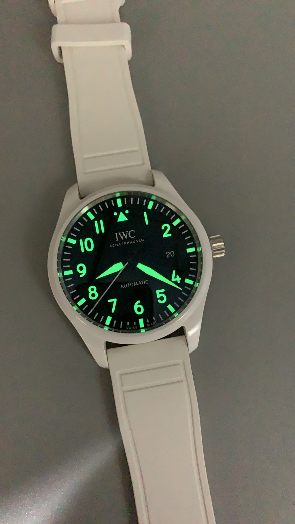 IWC Pilot's Watch Mark XVIII Top Gun | 40MM | ตัวเรือนเซรามิกสีดำ | ฟังก์ชันวันที่ | หน้าปัดสีดำ | สายผ้าไนลอนสีดำ | กลไกอัตโนมัติ Cal.35111