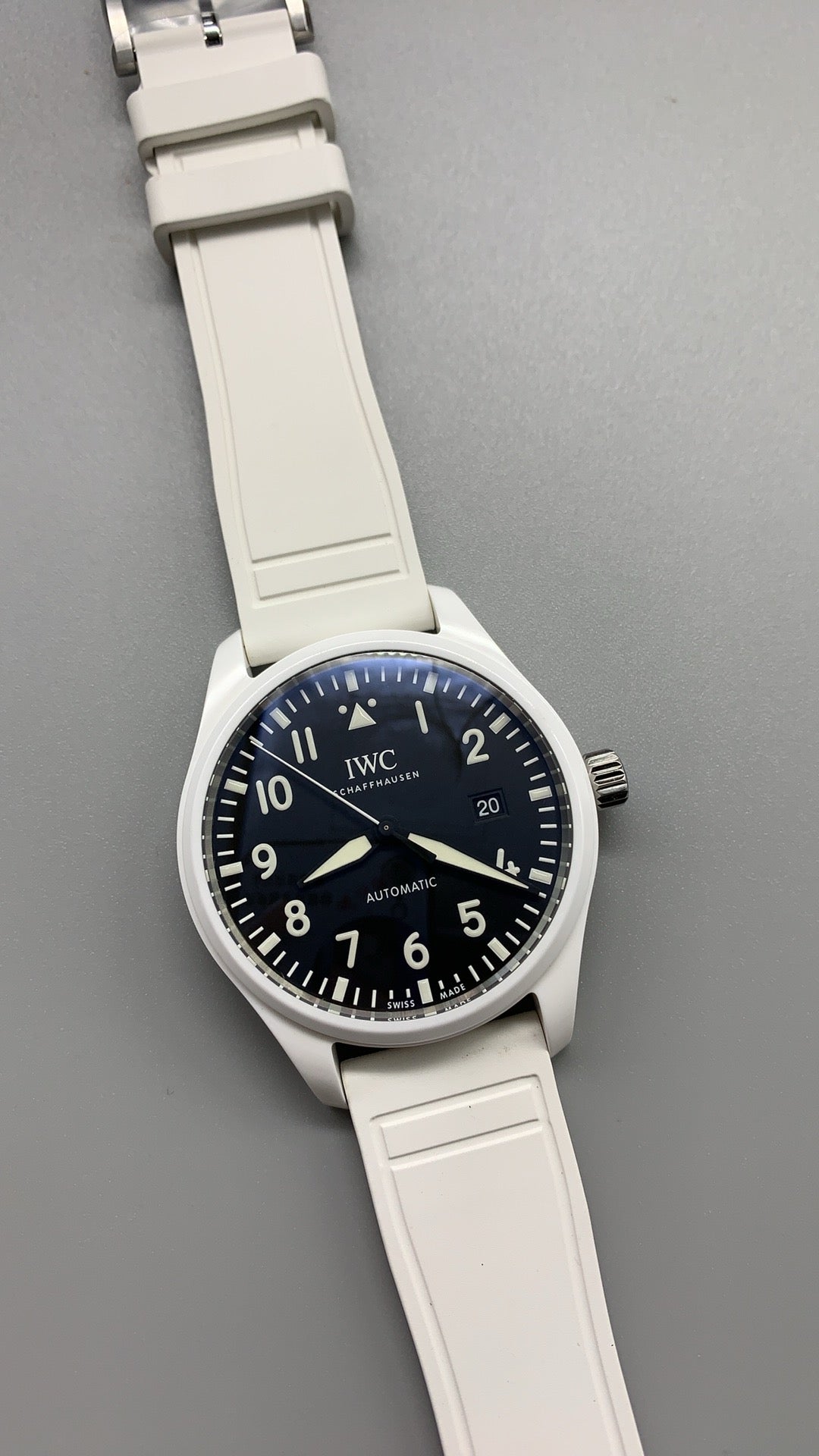 IWC Pilot's Watch Mark XVIII Top Gun | 40MM | ตัวเรือนเซรามิกสีดำ | ฟังก์ชันวันที่ | หน้าปัดสีดำ | สายผ้าไนลอนสีดำ | กลไกอัตโนมัติ Cal.35111