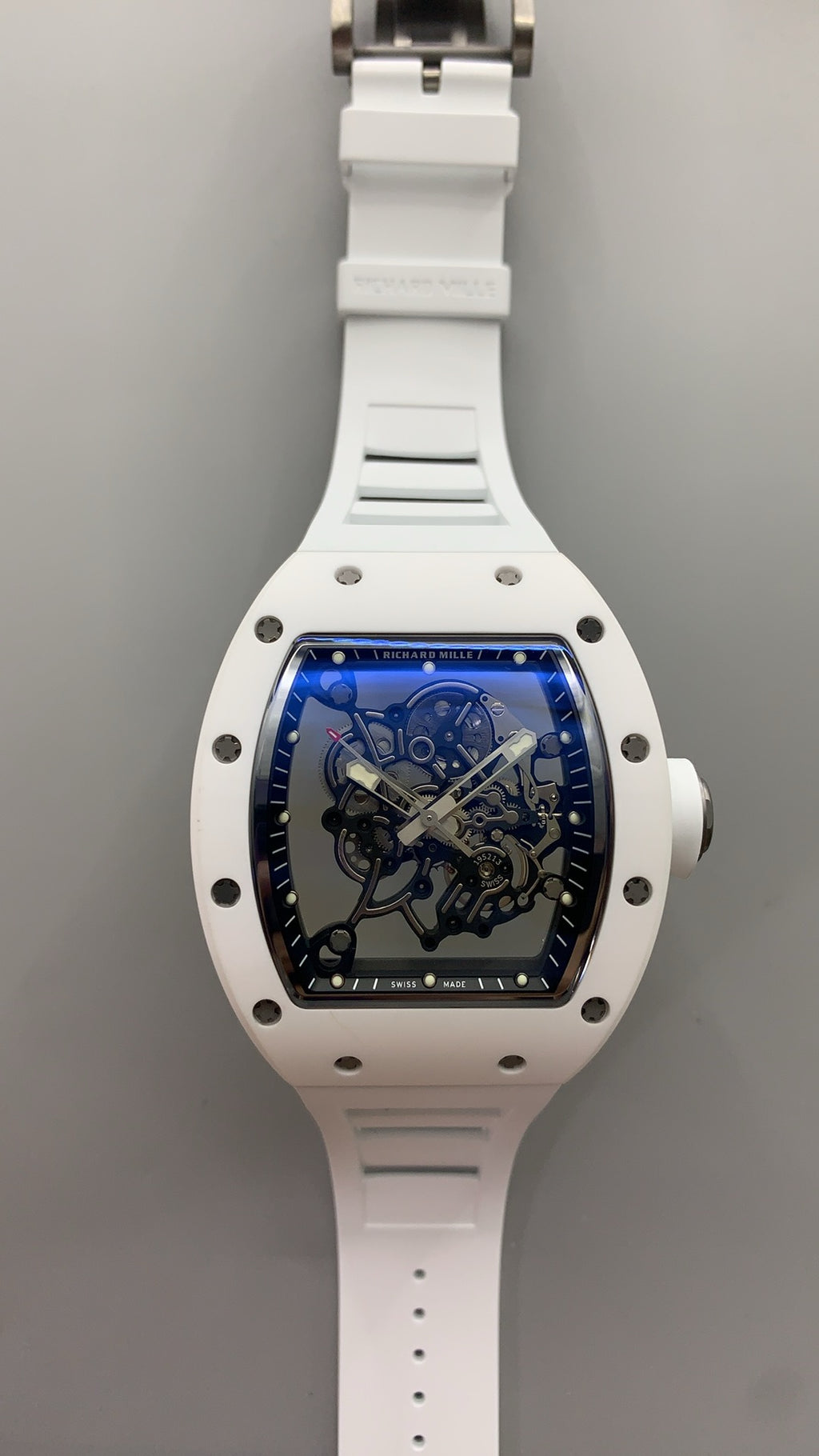 Richard Mille RM055 | 42MM | ตัวเรือนเซรามิกสีขาว + โครงไทเทเนียม | หน้าปัดสเกเลตัน | กลไกไขลานมือ RMUL2