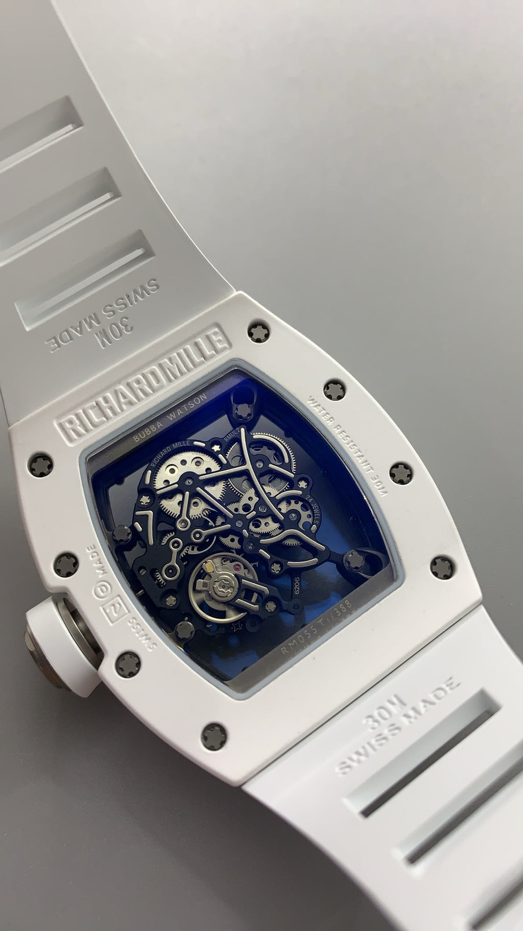 Richard Mille RM055 | 42MM | ตัวเรือนเซรามิกสีขาว + โครงไทเทเนียม | หน้าปัดสเกเลตัน | กลไกไขลานมือ RMUL2