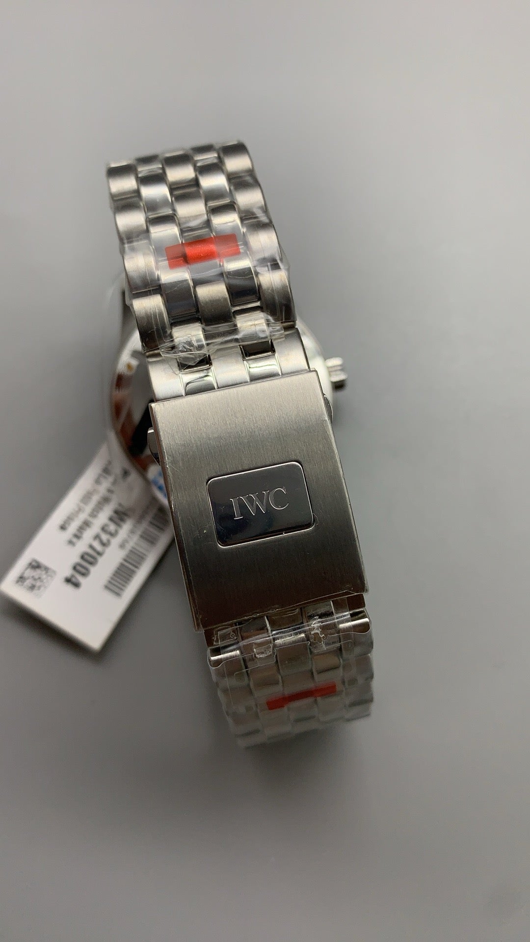 IWC Pilot's Watch Mark XVIII | 40MM | ตัวเรือนสแตนเลสสตีล | ฟังก์ชันวันที่ | หน้าปัดสีดำ | สายหนังวัวสีดำ | กลไกอัตโนมัติ Cal.35111