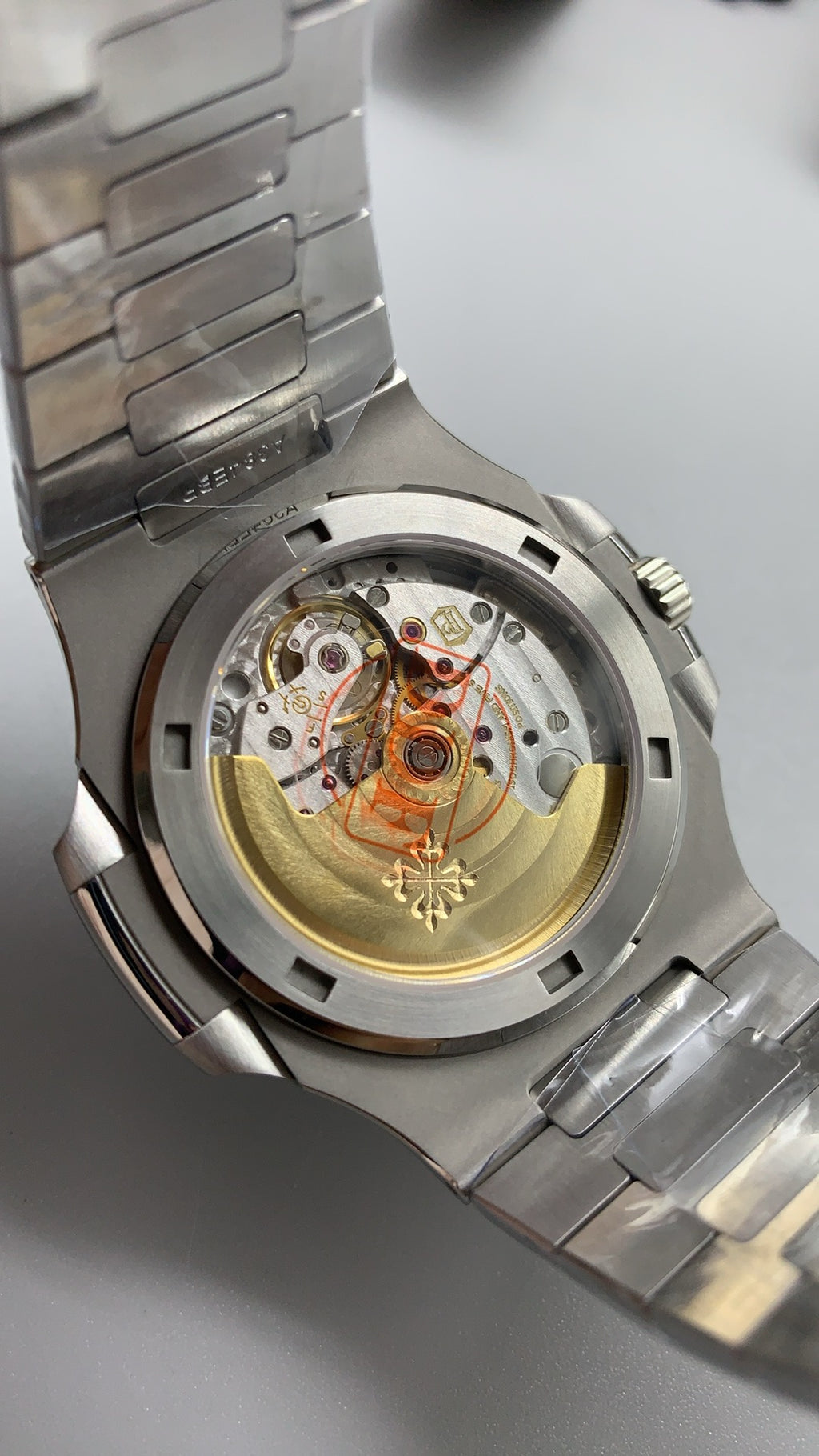 Patek Philippe Nautilus 5711 | 40MM | หน้าปัดสีน้ำเงินลายริ้ว | กลไกอัตโนมัติ Cal.324 S C