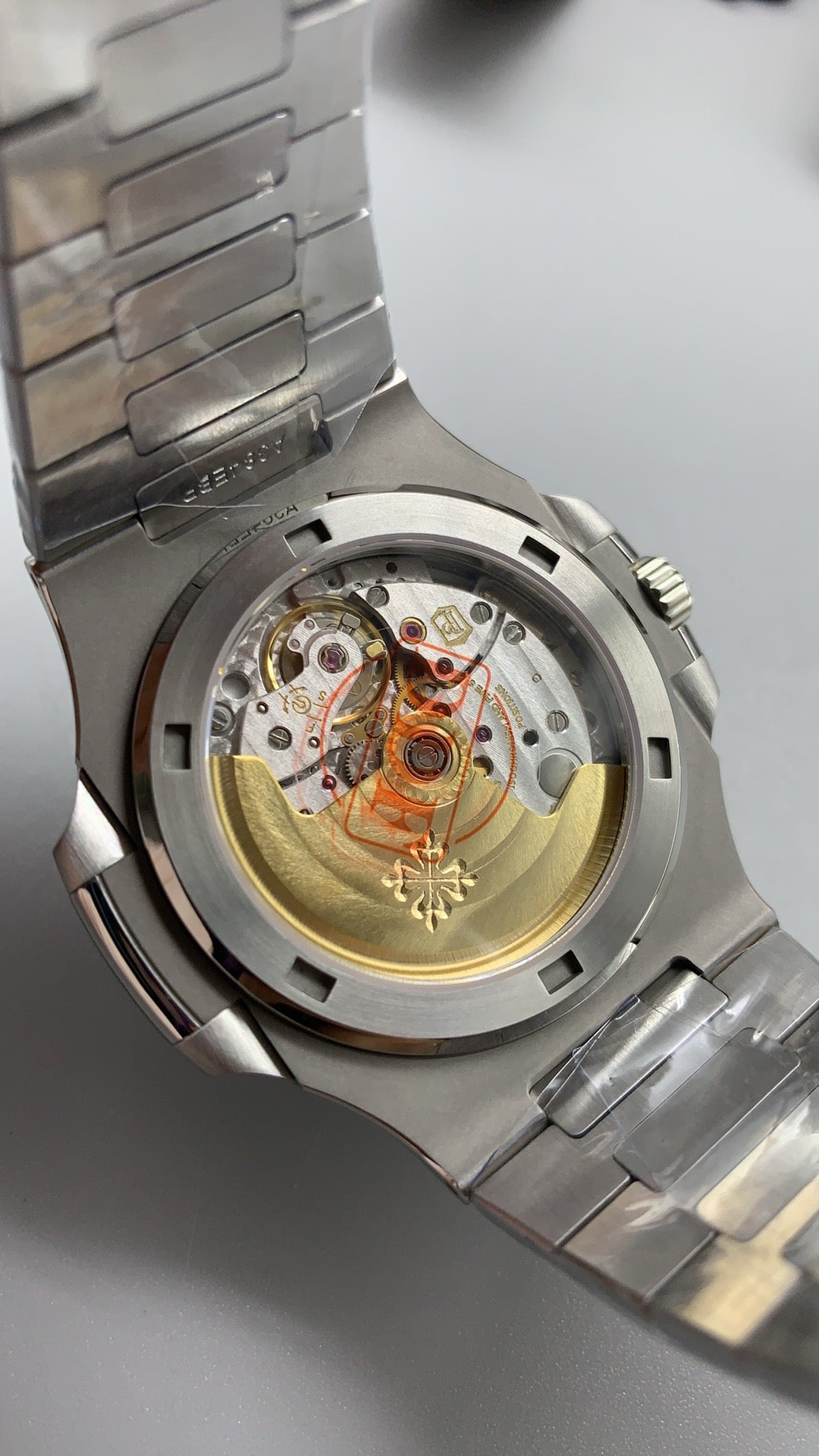 Patek Philippe Nautilus 5711 | 40MM | หน้าปัดสีน้ำเงินลายริ้ว | กลไกอัตโนมัติ Cal.324 S C