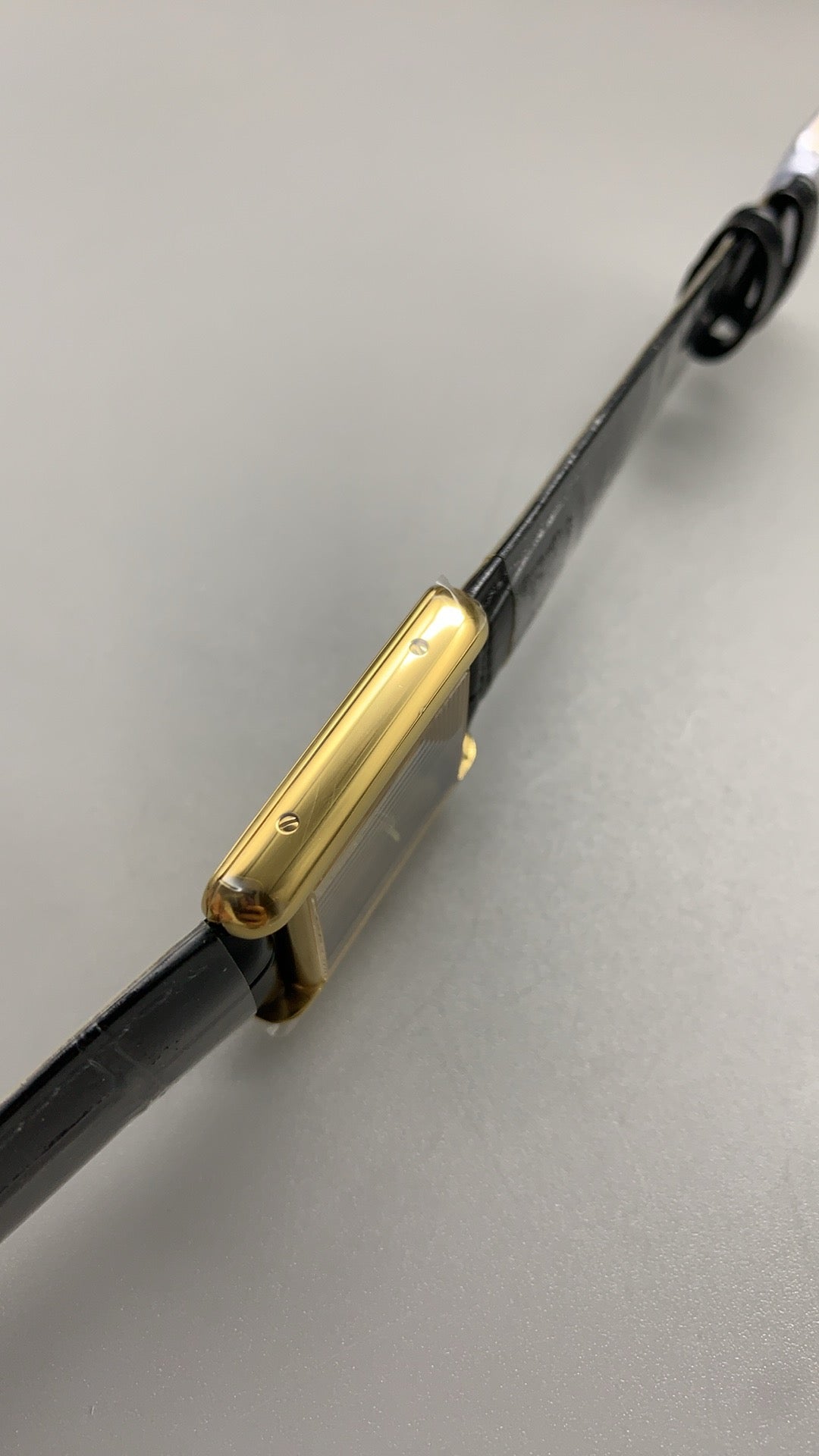 Cartier Tank Must de Cartier | Medium 33×25 mm | Gold | Automatic