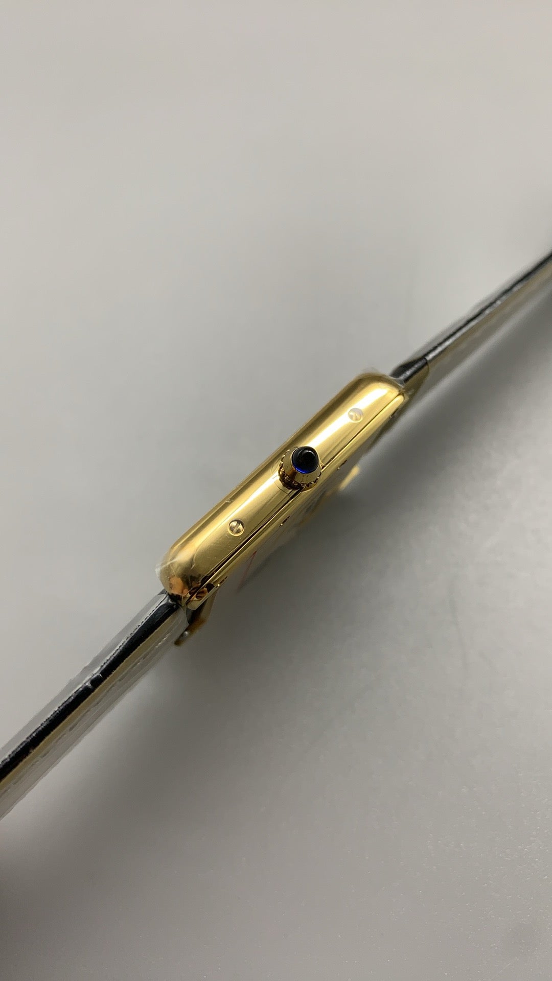 Cartier Tank Must de Cartier | Medium 33×25 mm | Gold | Automatic