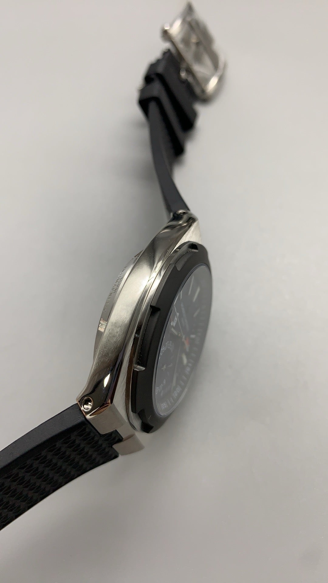 Vacheron Constantin Overseas Dual Time 7900V | 41MM | ตัวเรือนสแตนเลสสตีล | ฟังก์ชันเวลา 2 เขต | หน้าปัดสีน้ำเงิน | กลไกอัตโนมัติ Cal.5110 DT