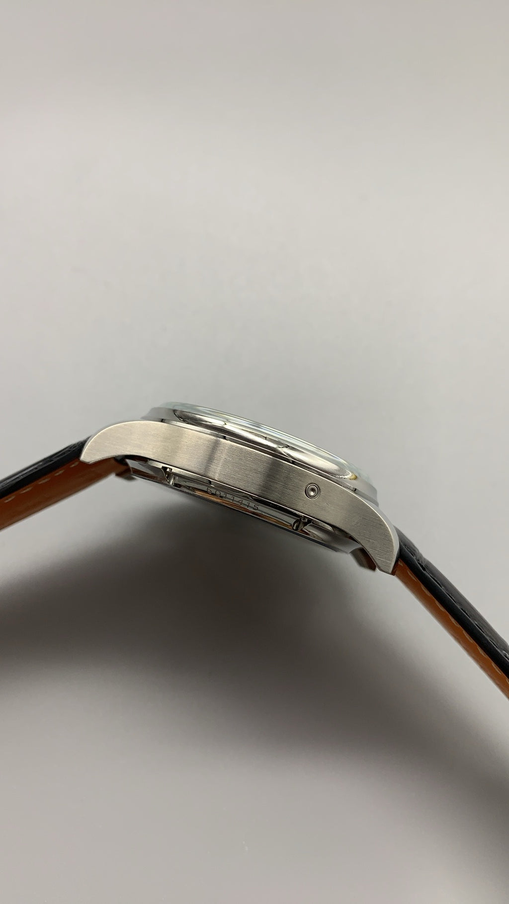 IWC Portugieser Perpetual Calendar 42 | 42MM | ตัวเรือนสแตนเลสสตีล | ฟังก์ชันปฏิทินถาวร | หน้าปัดสีขาว | สายหนังจระเข้สีดำ | กลไกอัตโนมัติ Cal.82650