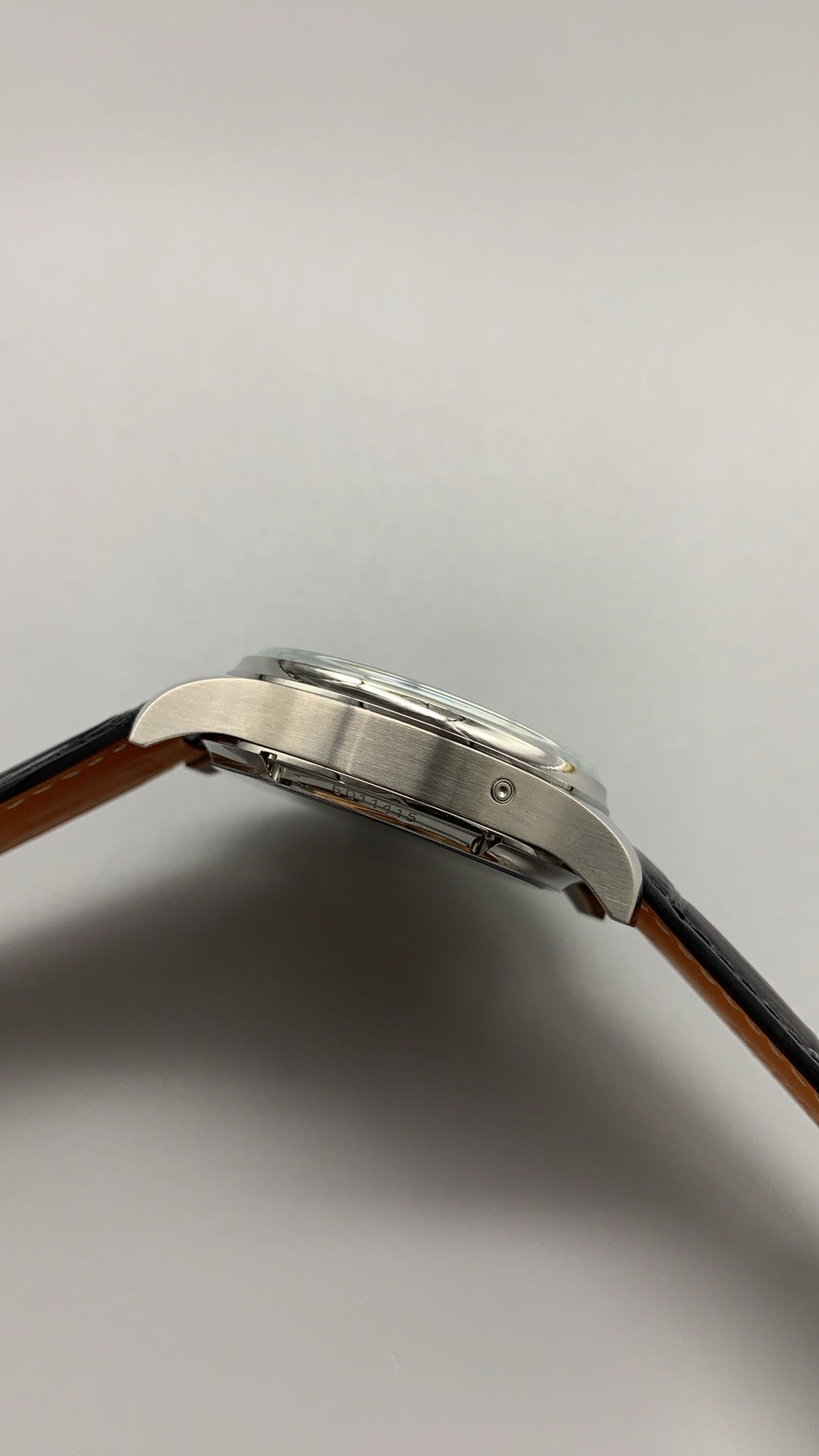 IWC Portugieser Perpetual Calendar 42 | 42MM | ตัวเรือนสแตนเลสสตีล | ฟังก์ชันปฏิทินถาวร | หน้าปัดสีขาว | สายหนังจระเข้สีดำ | กลไกอัตโนมัติ Cal.82650