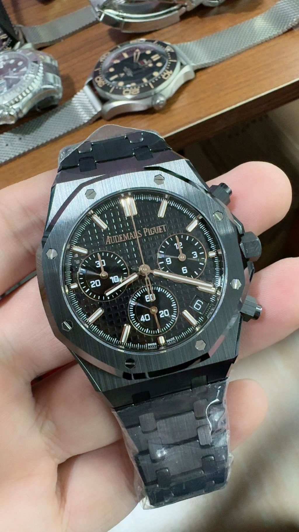 Audemars Piguet Royal Oak 26240CE | 41MM | ตัวเรือนเซรามิกสีดำ | หน้าปัดสีดำ | จับเวลา Chronograph | กลไกอัตโนมัติ Cal.4401