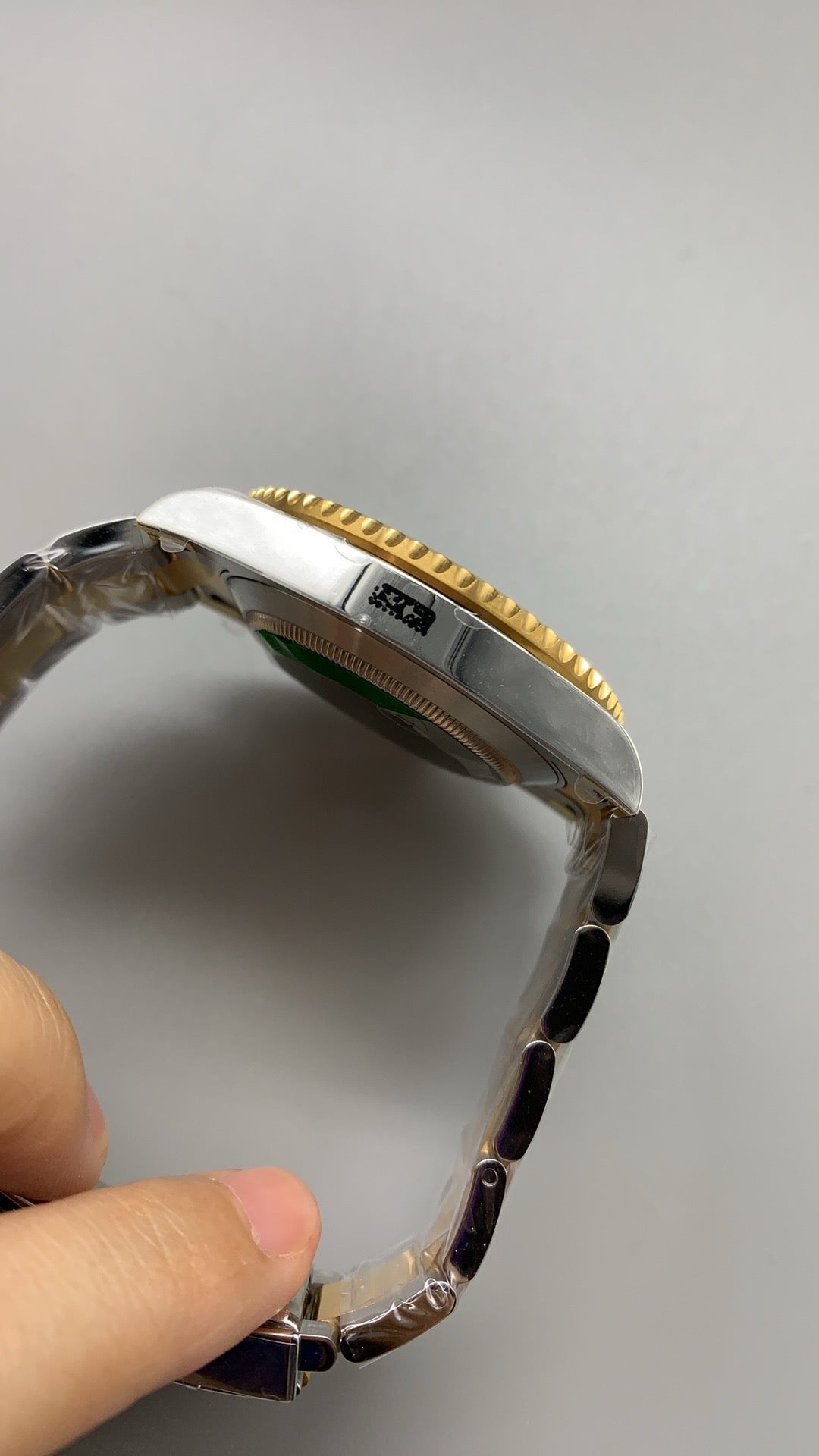 Rolex Submariner 41MM | หน้าปัดสีน้ำเงิน ขอบสีน้ำเงิน | ตัวเรือนทูโทนสแตนเลสเคลือบสีทอง PVD