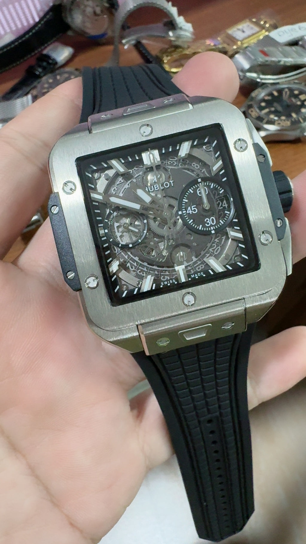 Hublot Spirit of Big Bang | 42MM | ตัวเรือนไทเทเนียมทรงถังไวน์ (Tonneau) | หน้าปัดสเกเลตัน | จับเวลา Chronograph | กลไกอัตโนมัติ HUB4700