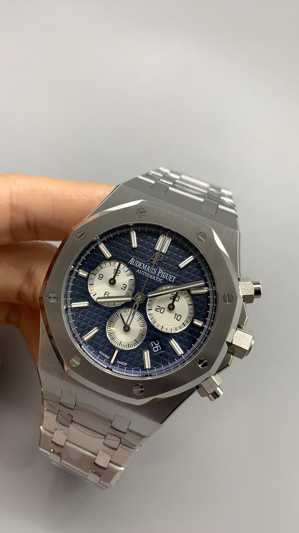 Audemars Piguet Royal Oak 26331ST | 41MM | ตัวเรือนสแตนเลสสตีล | หน้าปัดสีน้ำเงิน | จับเวลา Chronograph | กลไกอัตโนมัติ Cal.2385