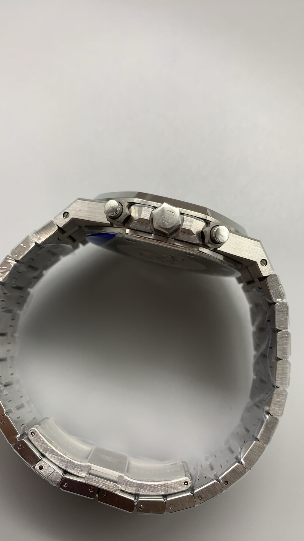 Audemars Piguet Royal Oak 26331ST | 41MM | ตัวเรือนสแตนเลสสตีล | หน้าปัดสีน้ำเงิน | จับเวลา Chronograph | กลไกอัตโนมัติ Cal.2385